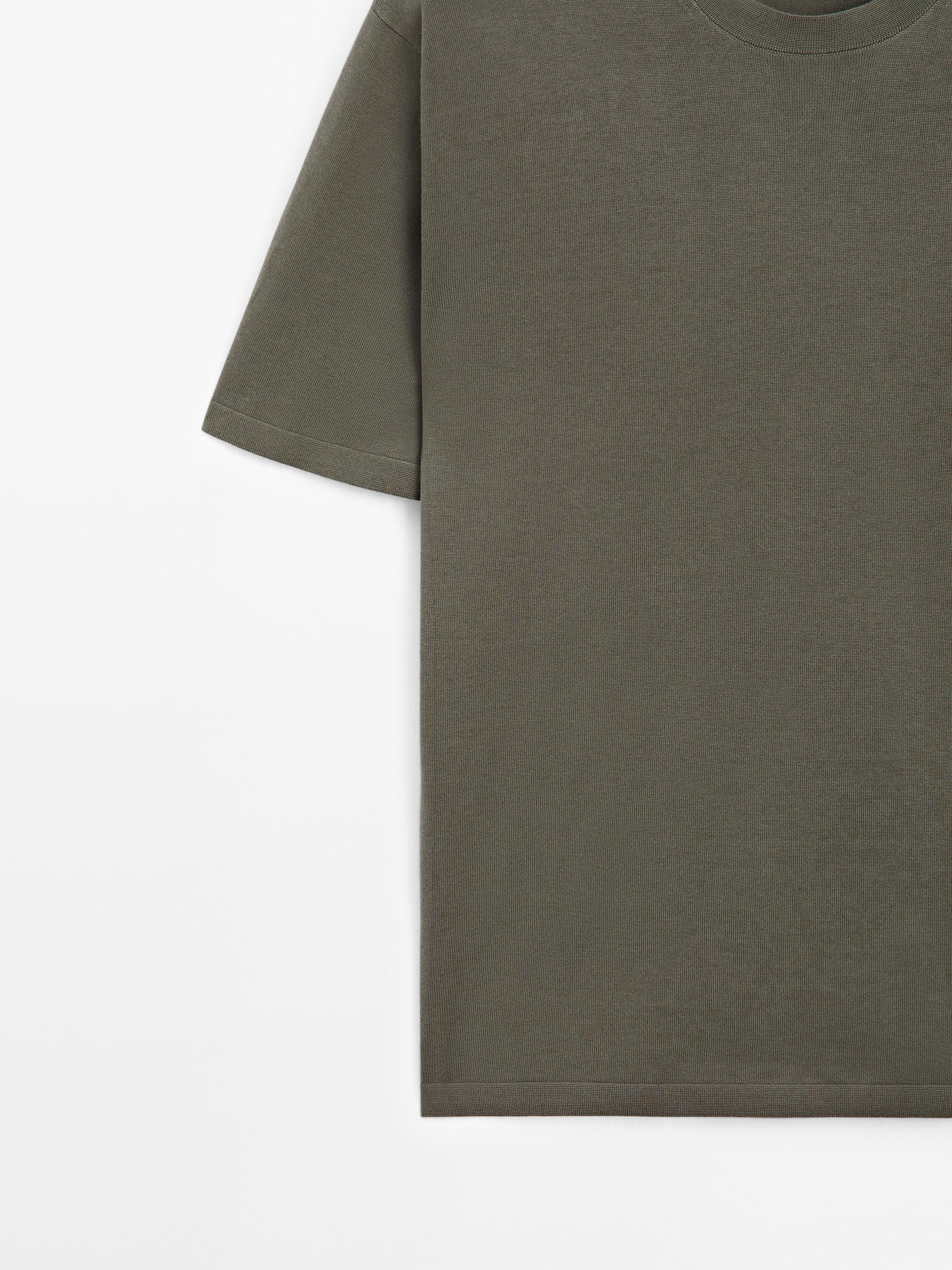 100% cotton knit T-shirt