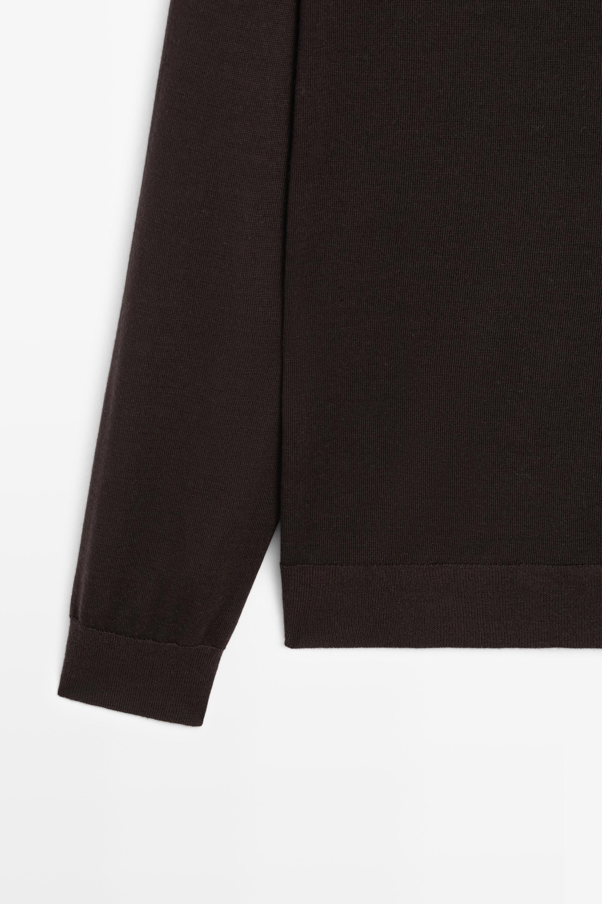 100% merino wool knit round neck sweater — BROWN