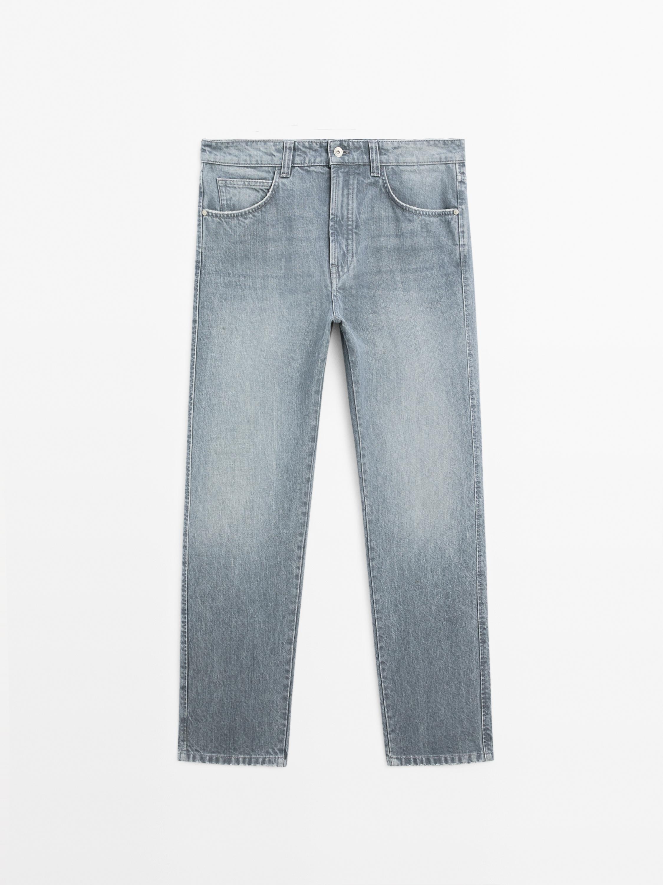 Tapered fit jeans