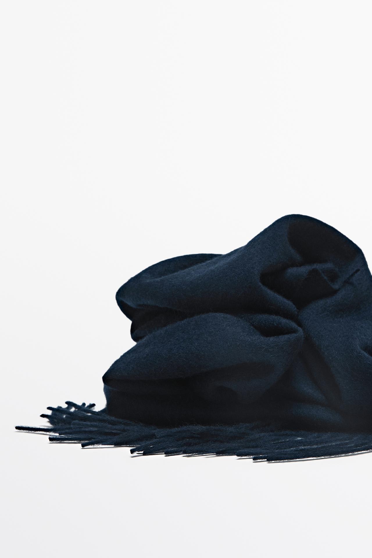 Fringed 100% cashmere knit scarf — INK BLUE