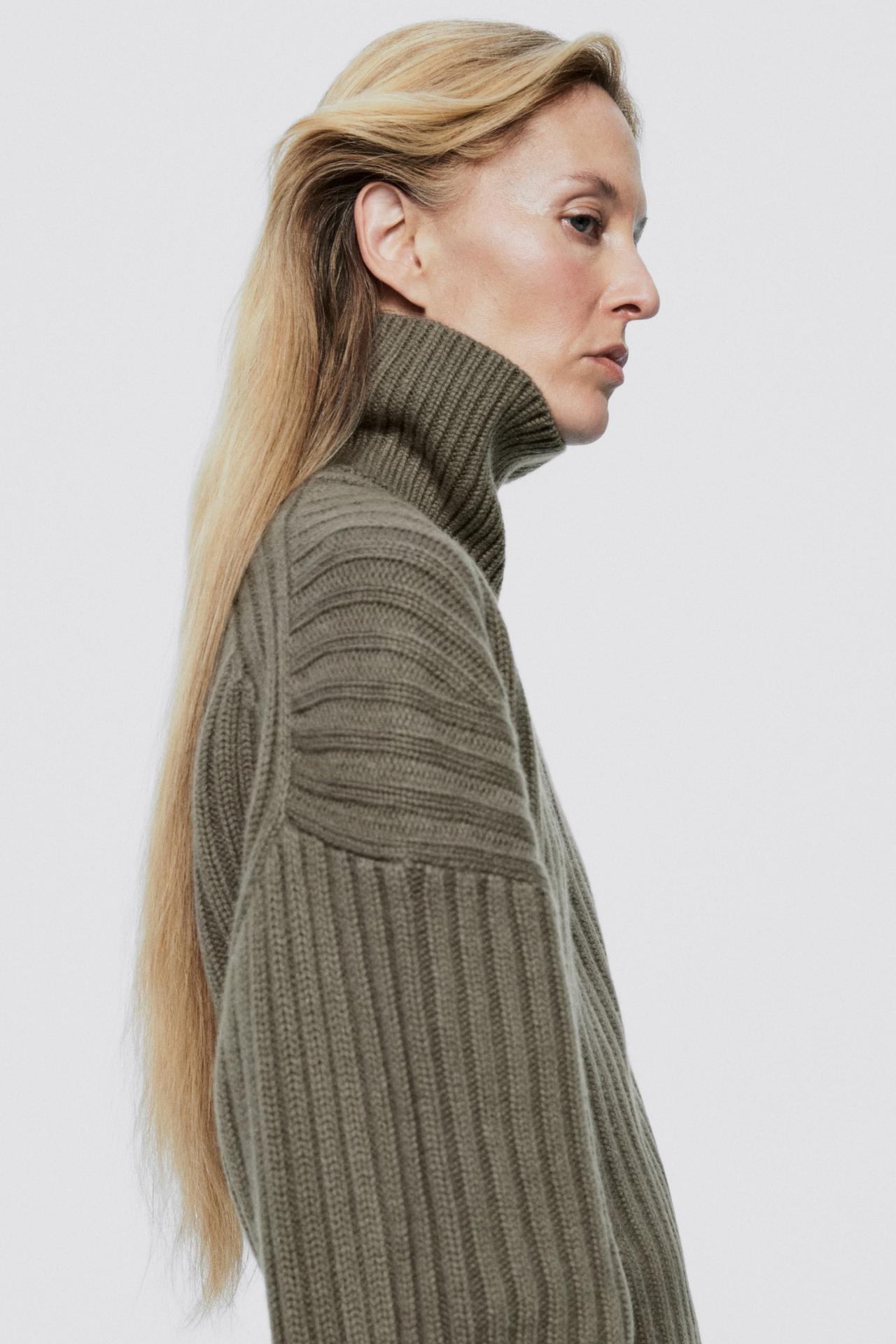 Cashmere wool ribbed knit sweater - LIMITED EDITION — GREY