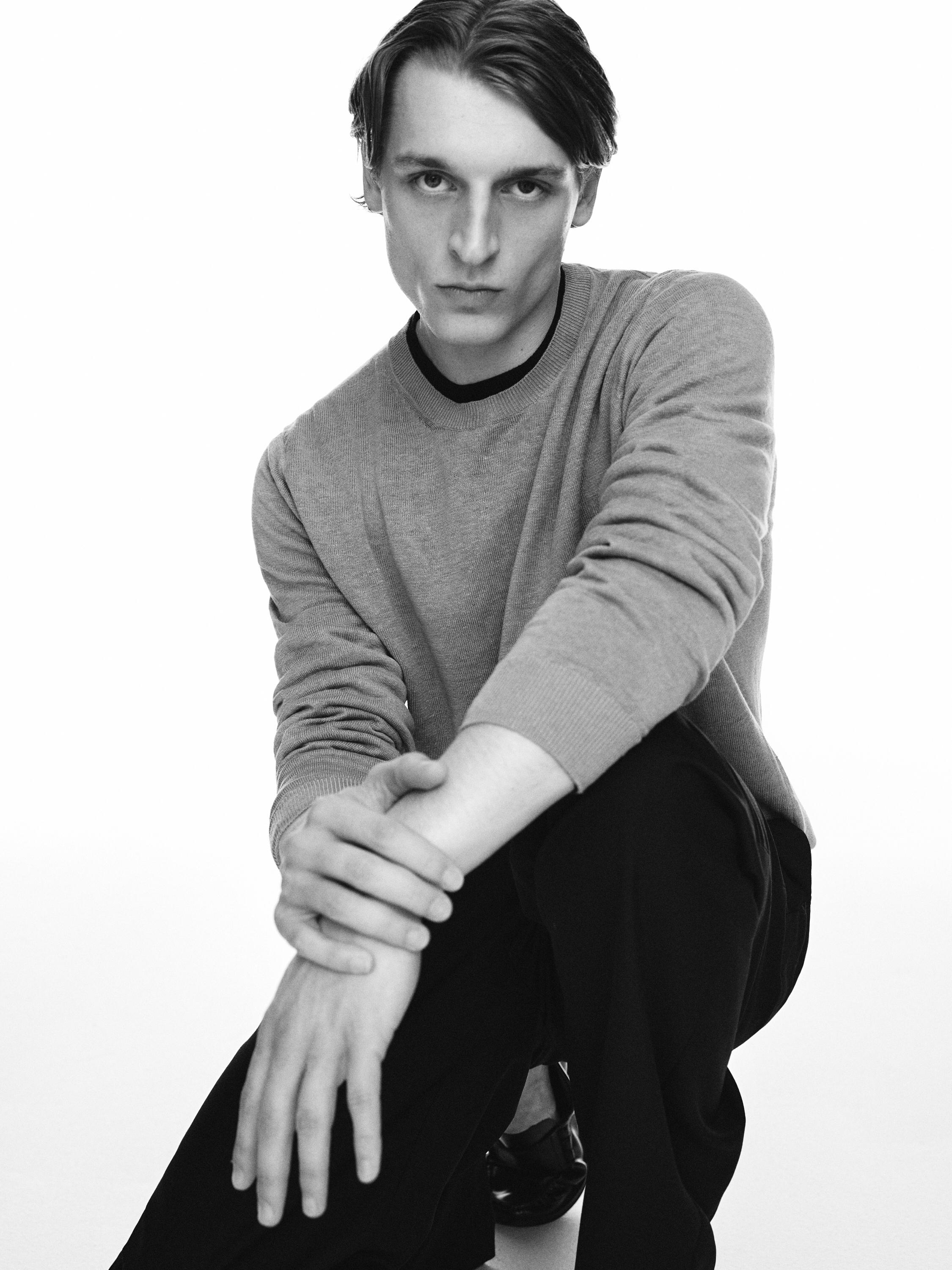 100% linen knit crew neck sweater — Sand beige