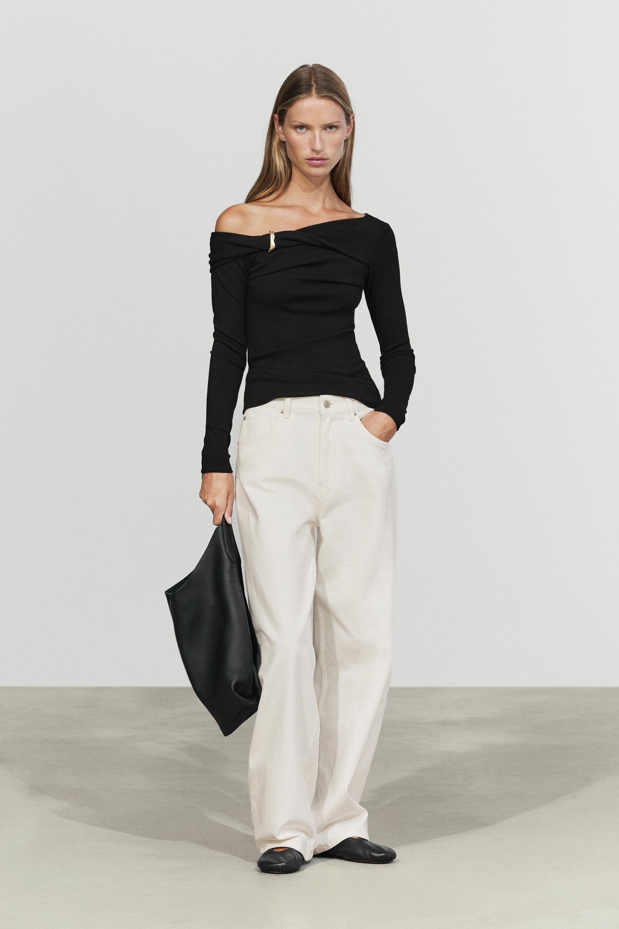 Long sleeve top with metallic detail — BLACK