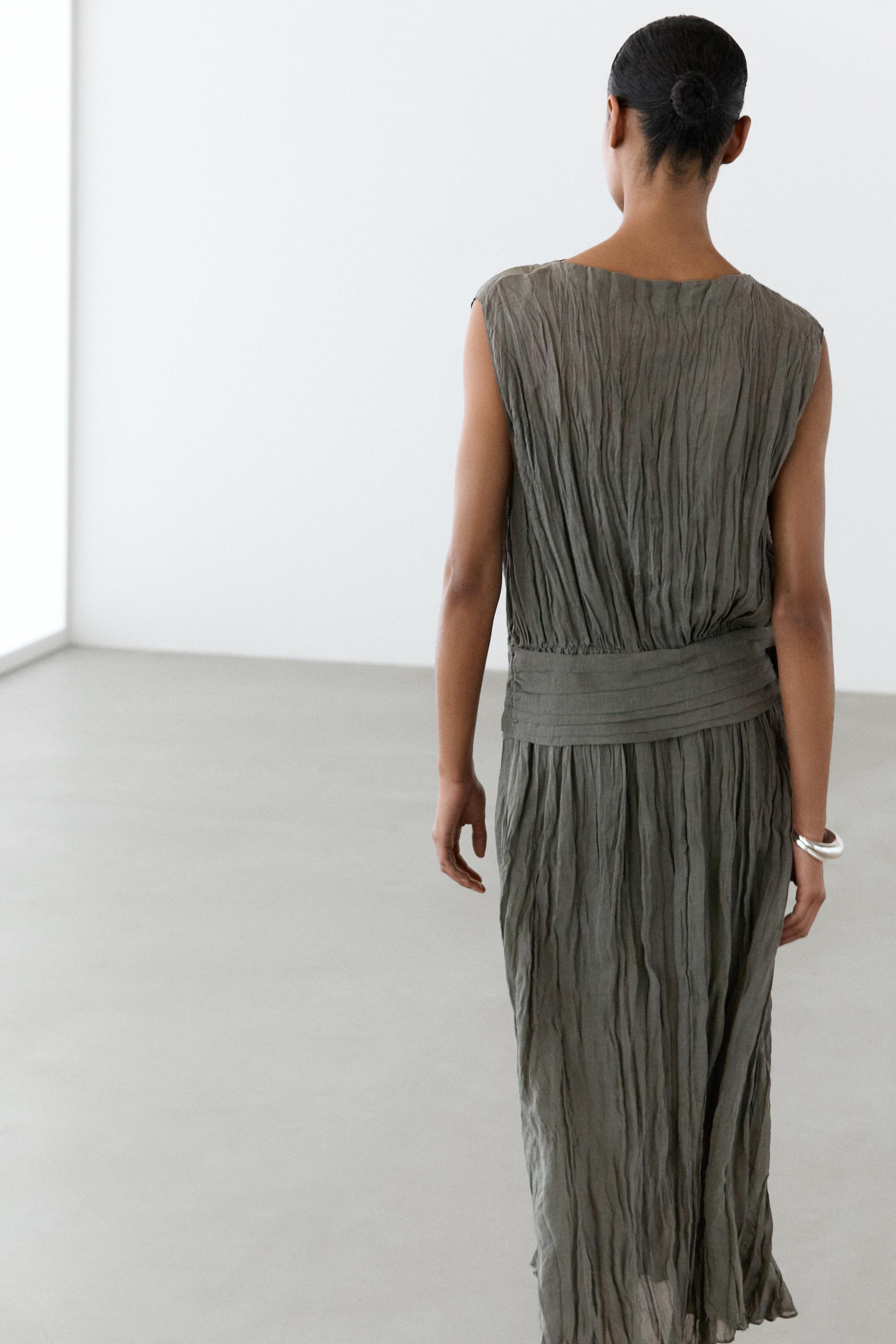 Textured flowing fabric dress with sash belt — GREY