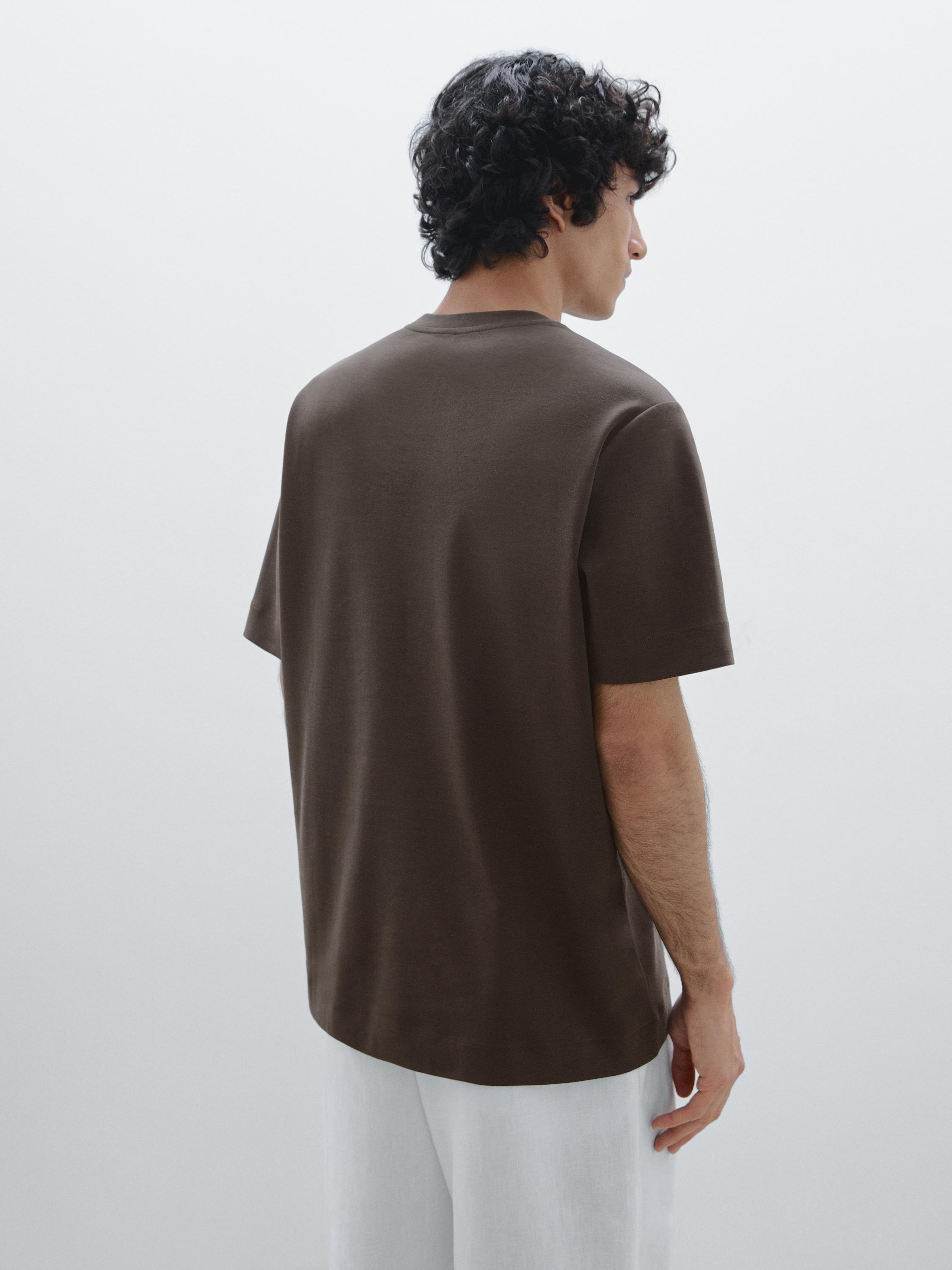 100% cotton T-shirt with seam detail