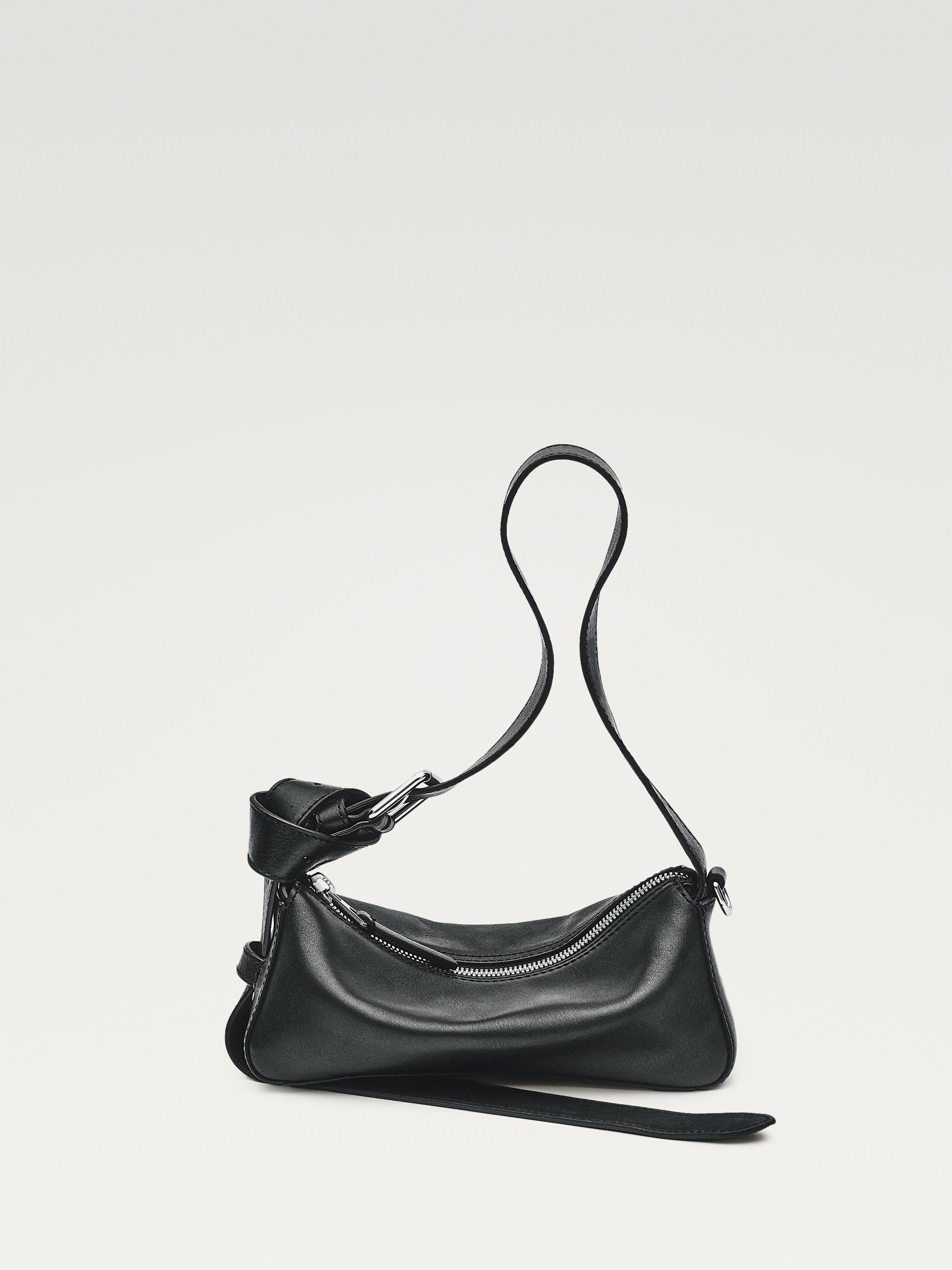 Borsa piccola con fibbia in pelle nappata