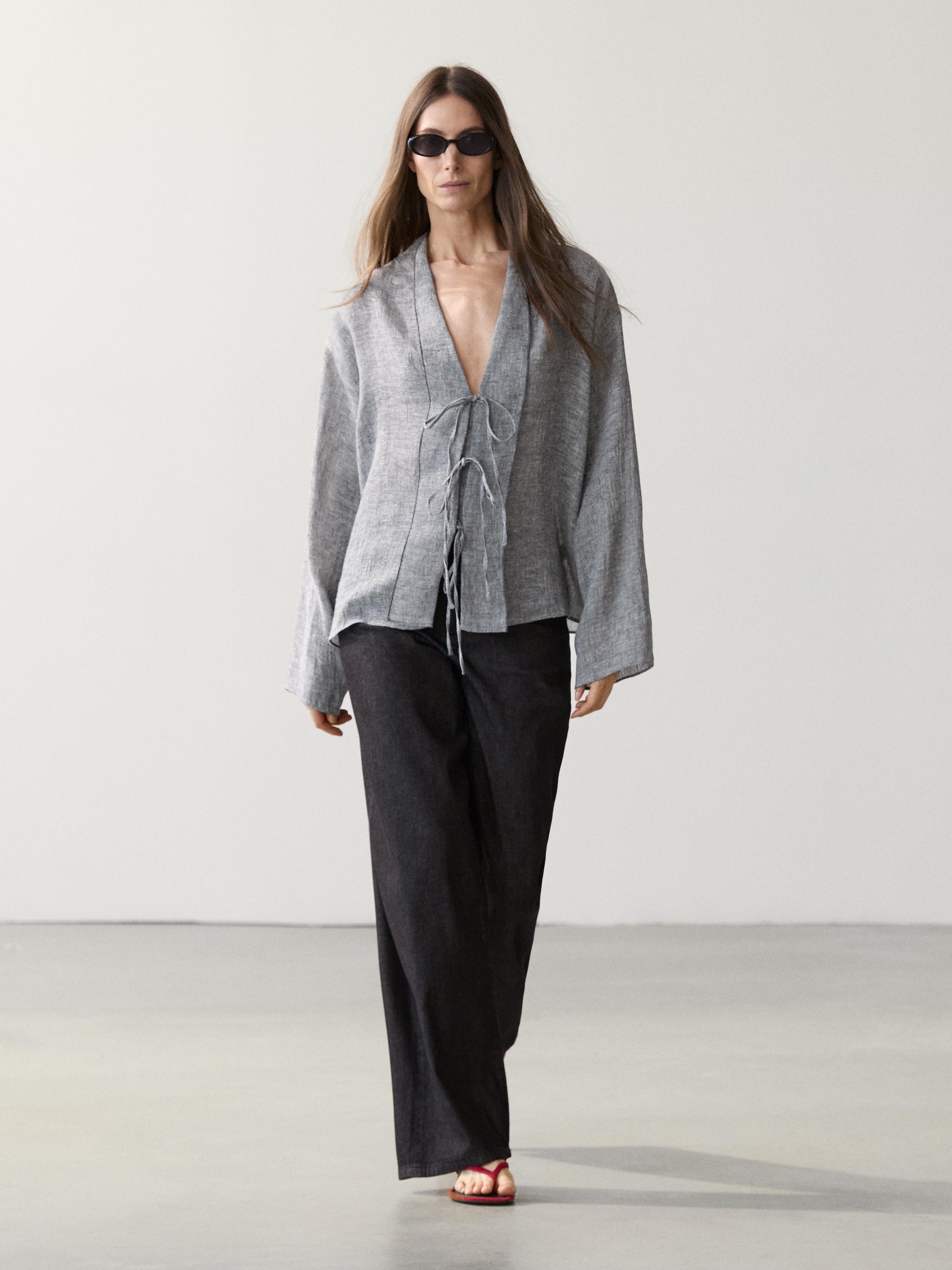 Camicetta con fiocchi in misto lino