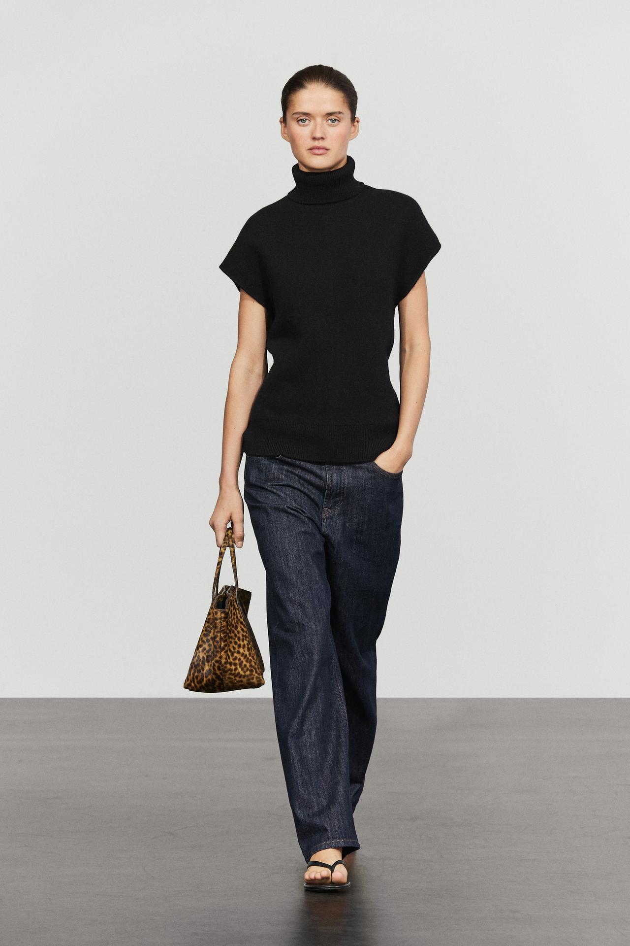 Knit sweater with side vents — BLACK