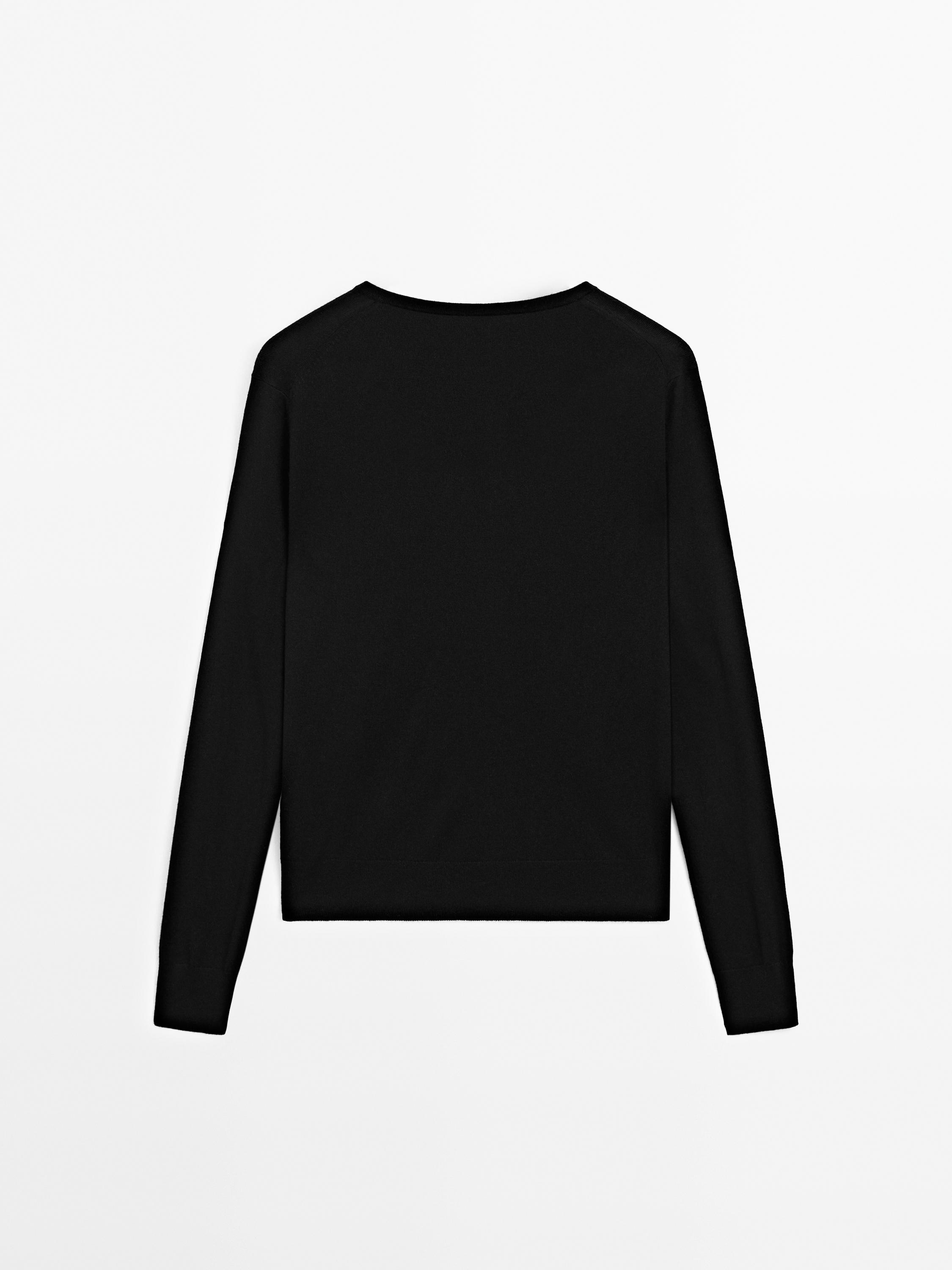 Wool blend V-neck knit sweater