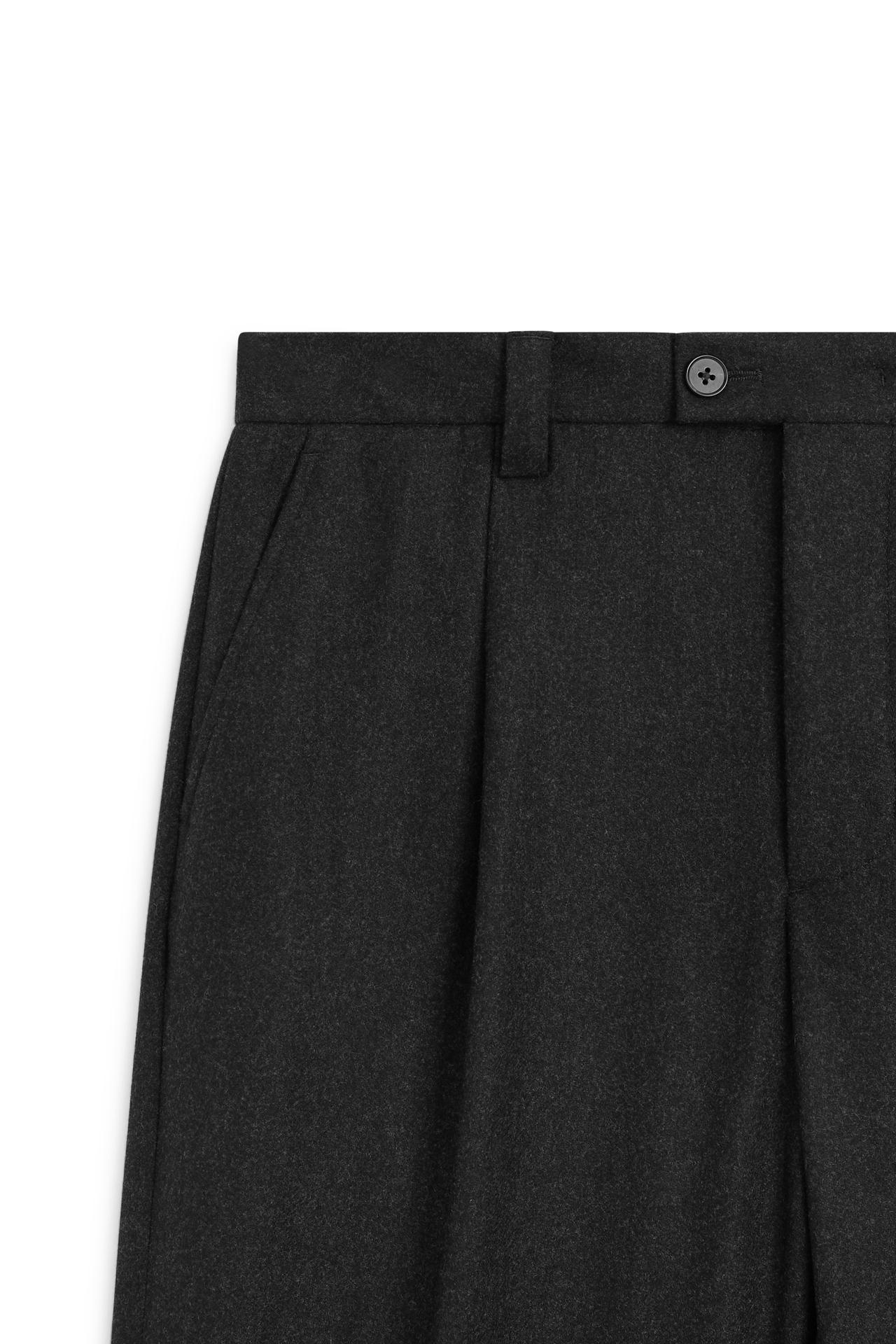 Pants with front darts - LIMITED EDITION — GREY