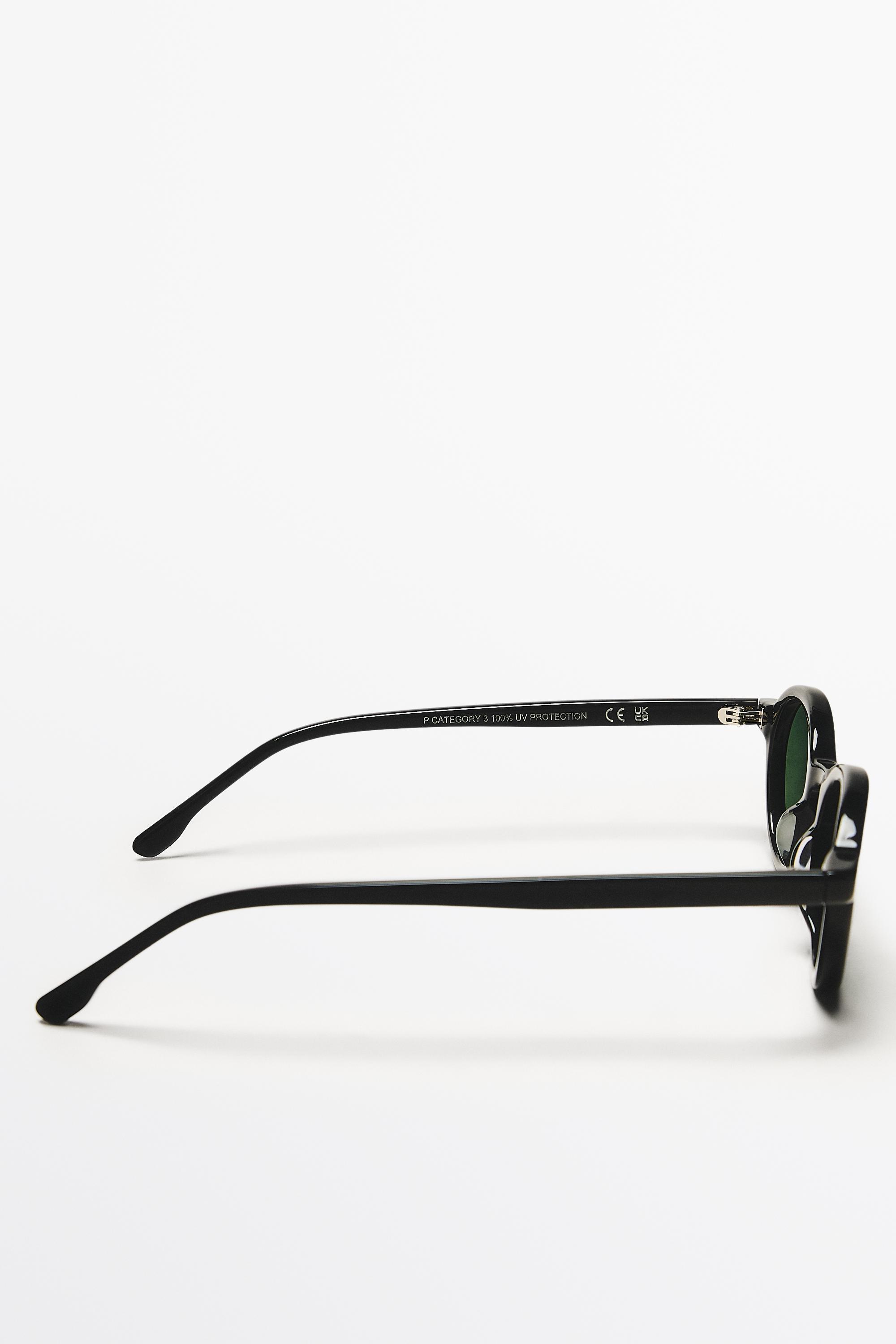 Gafa de sol pequeña redonda