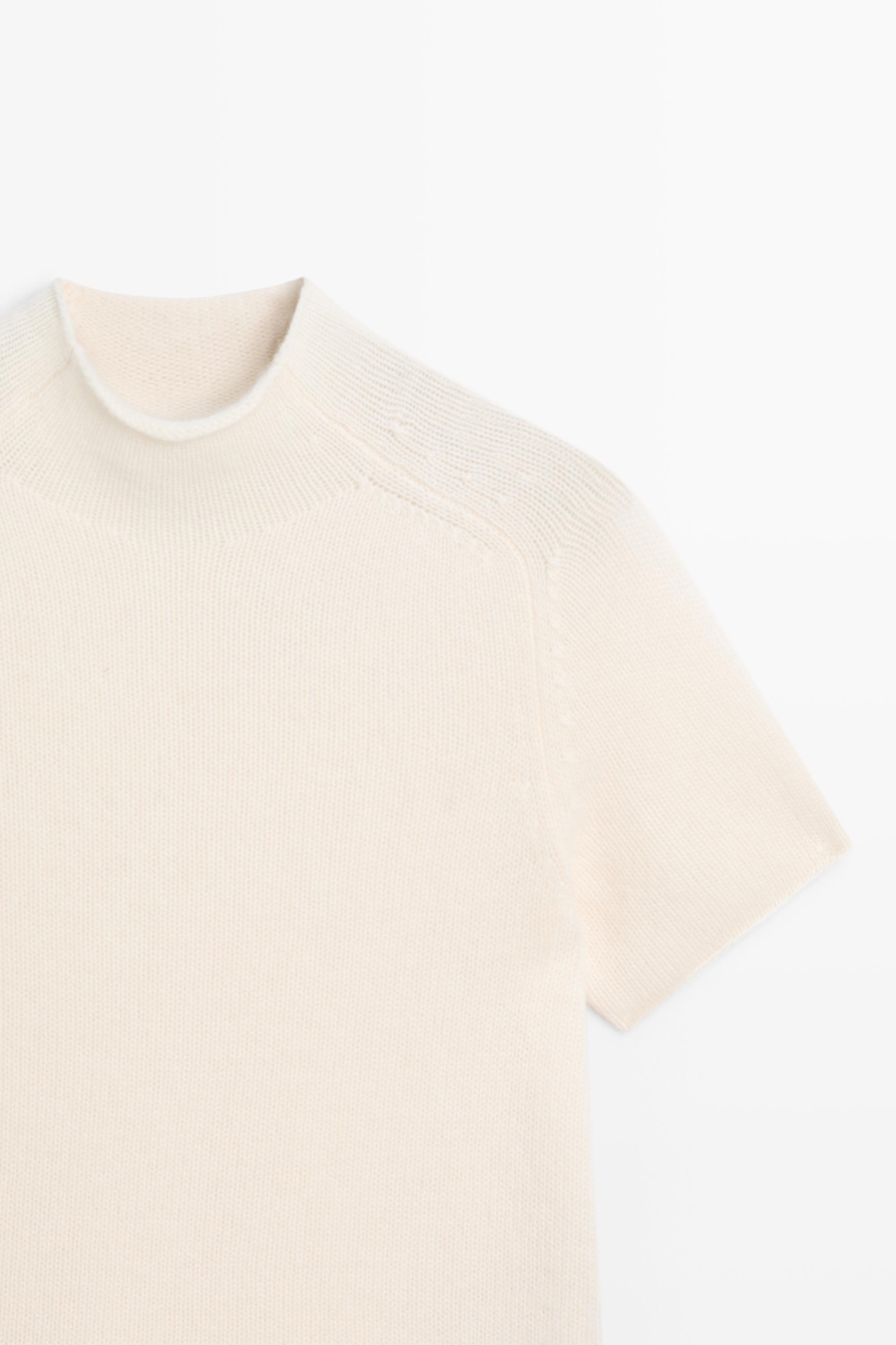 100% Cashmere Mock Turtleneck Sweater — CREAM