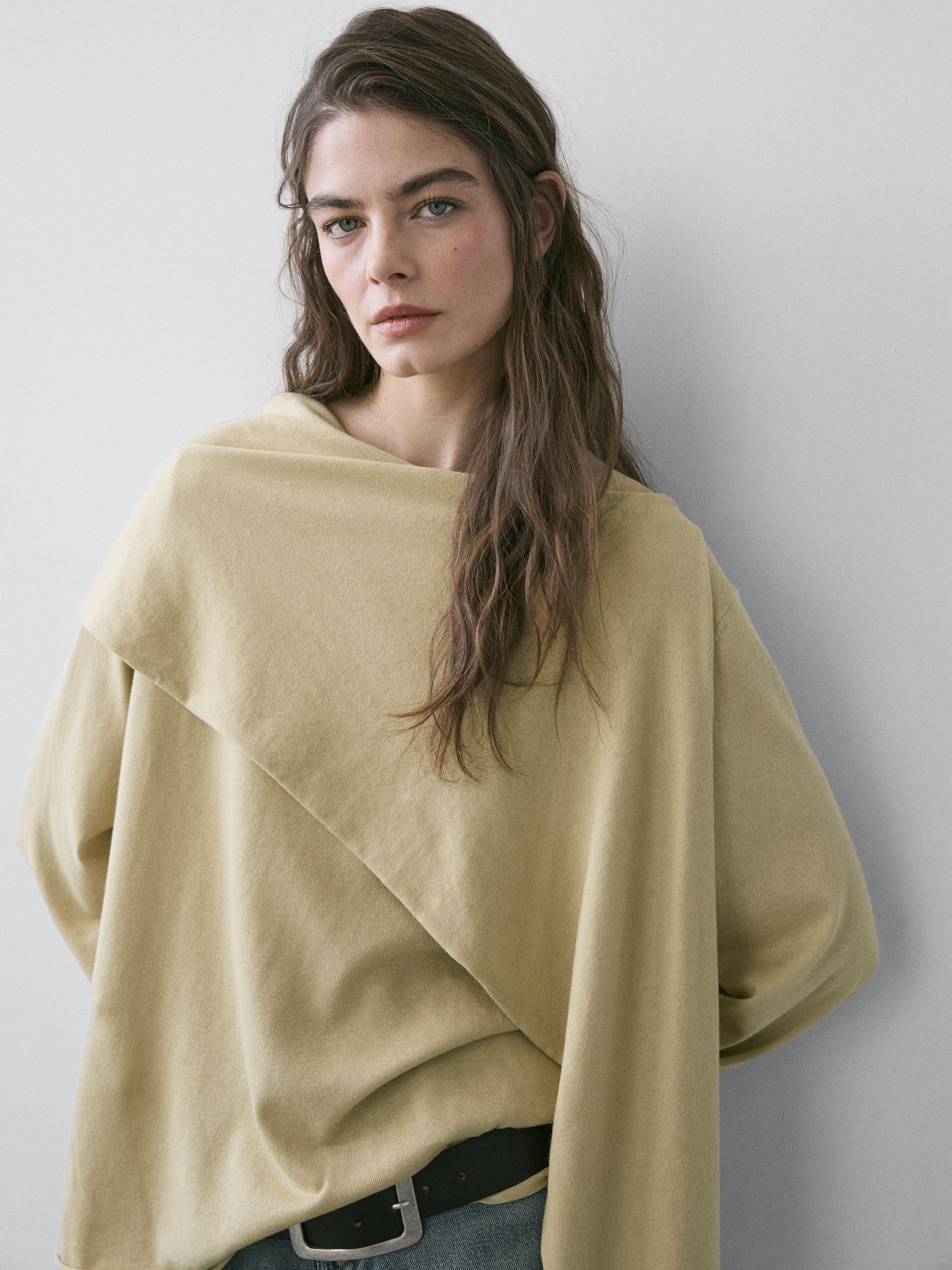 Dzianinowy Sweter Z Detalem Chusty - Zielonkawy - L - Massimo Dutti - Kobieta