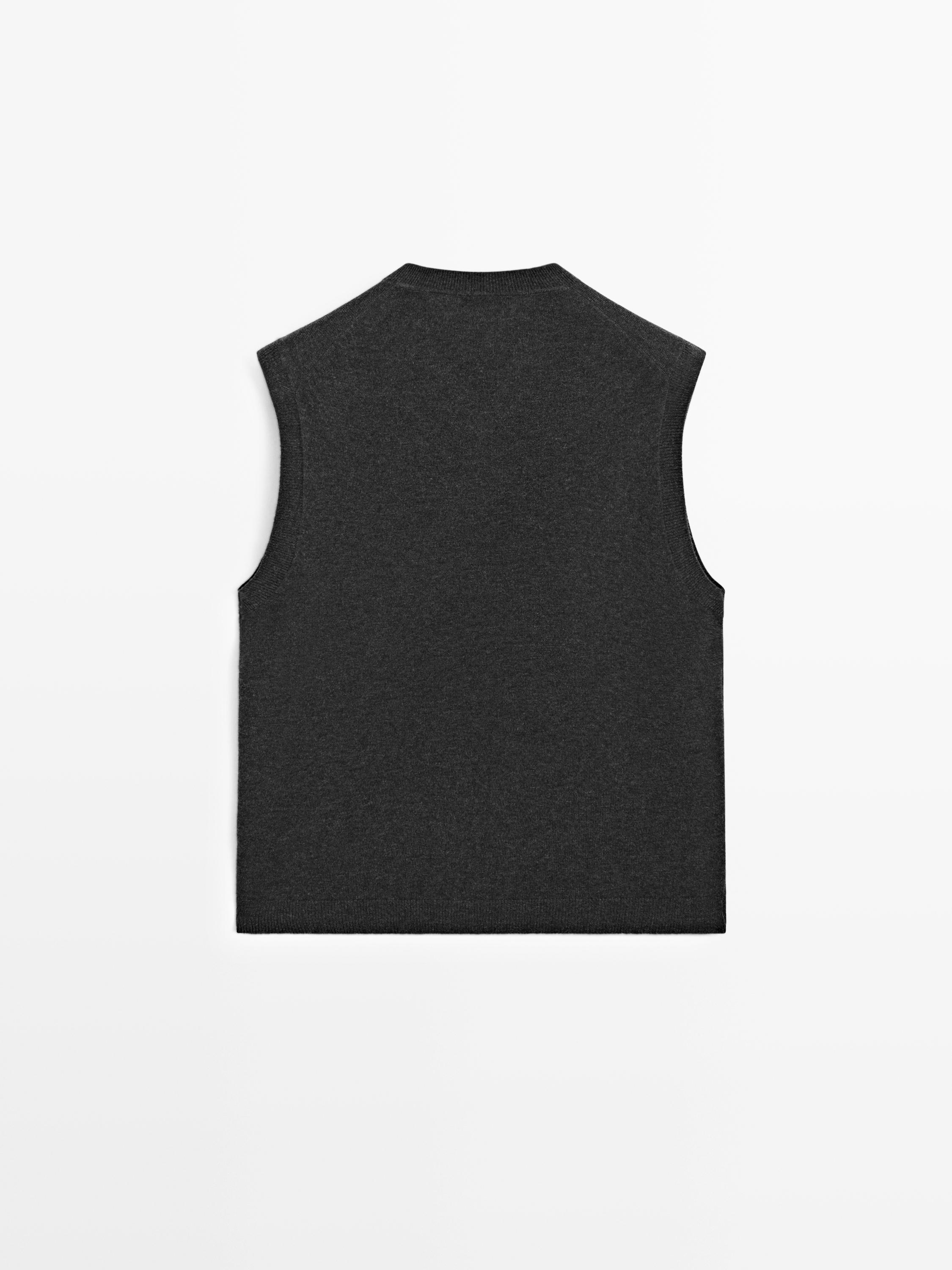 Wool blend V-neck vest