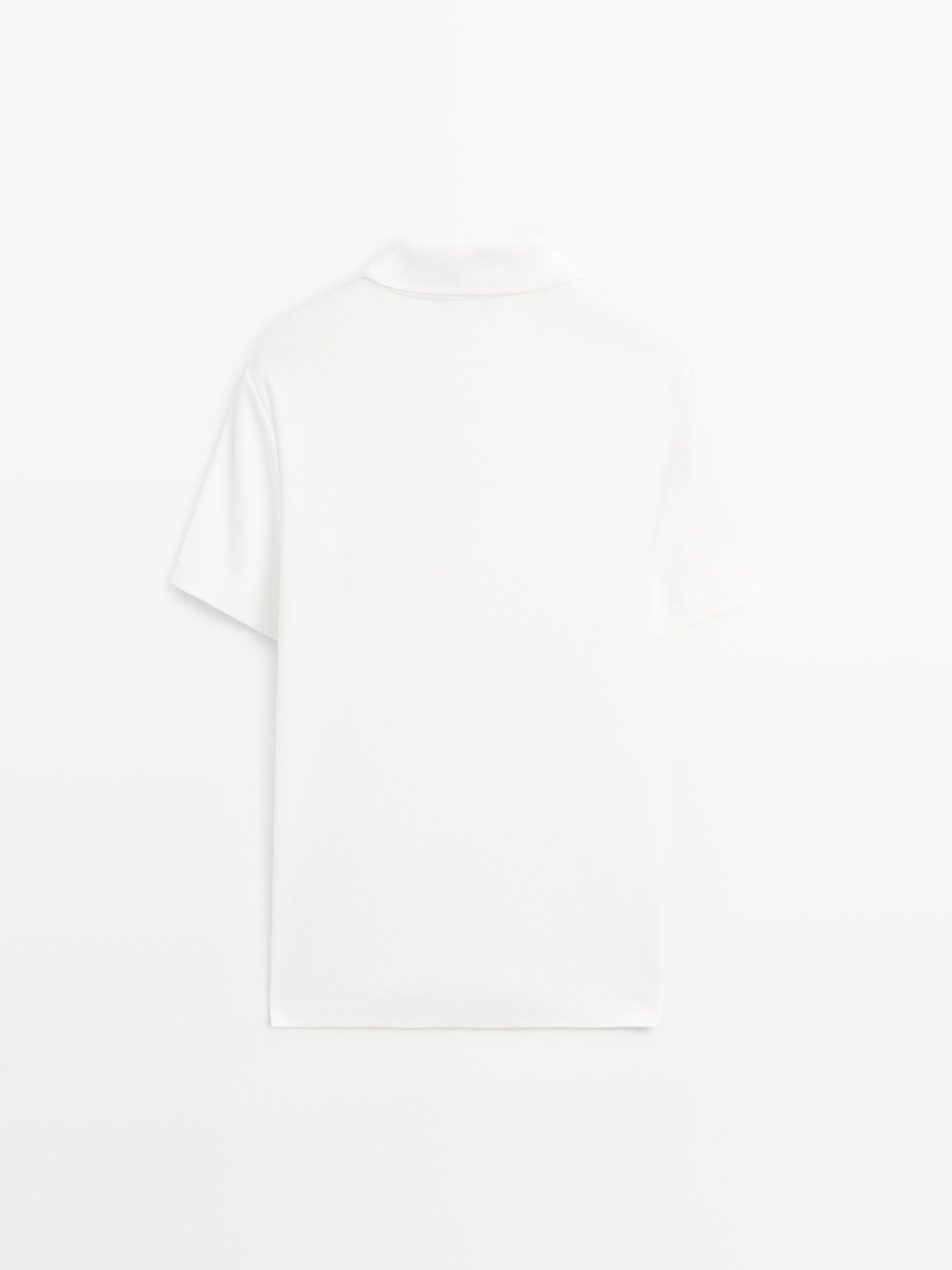 Short sleeve polo shirt with placket detail