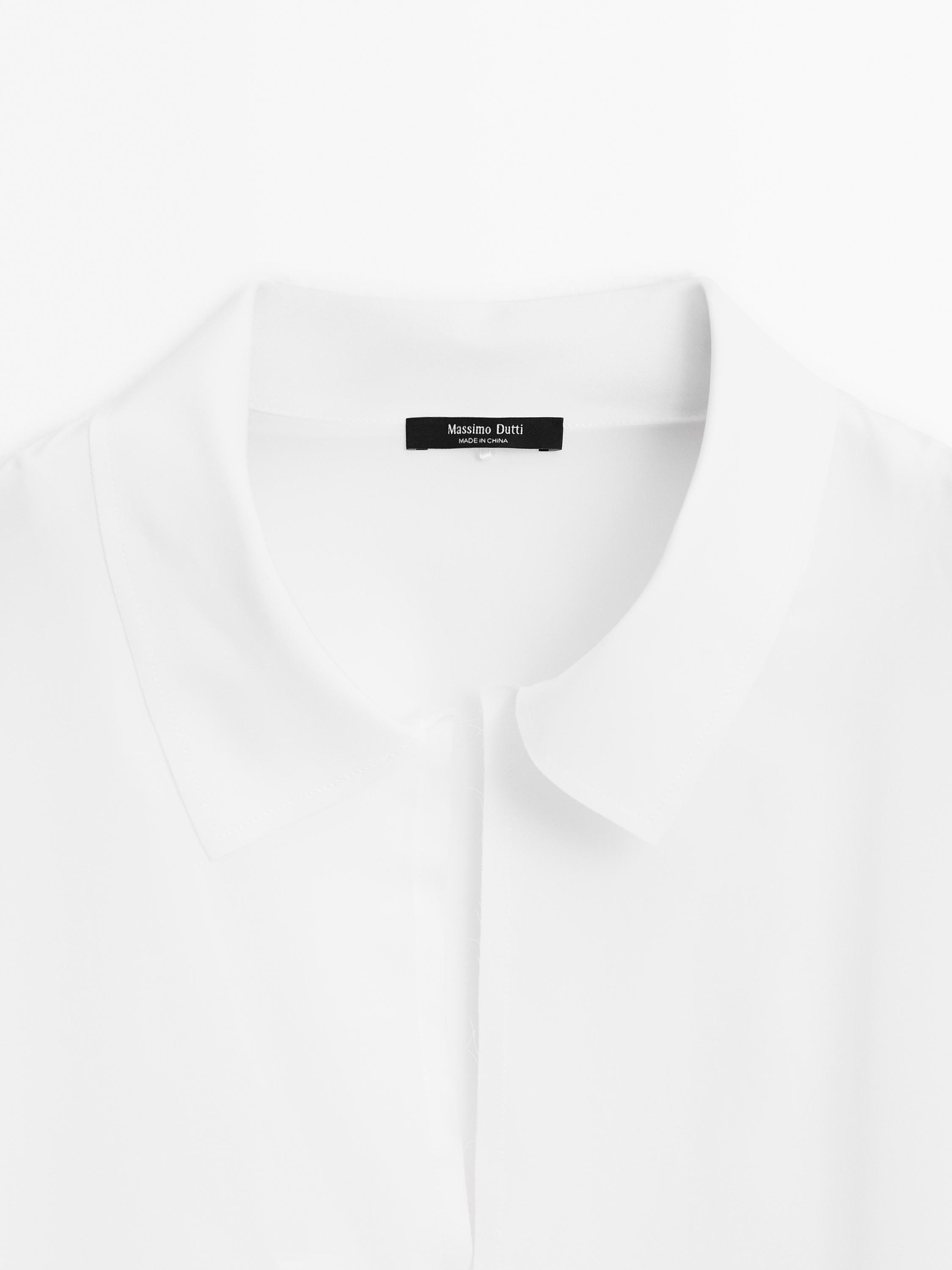Flowing shirt with polo collar