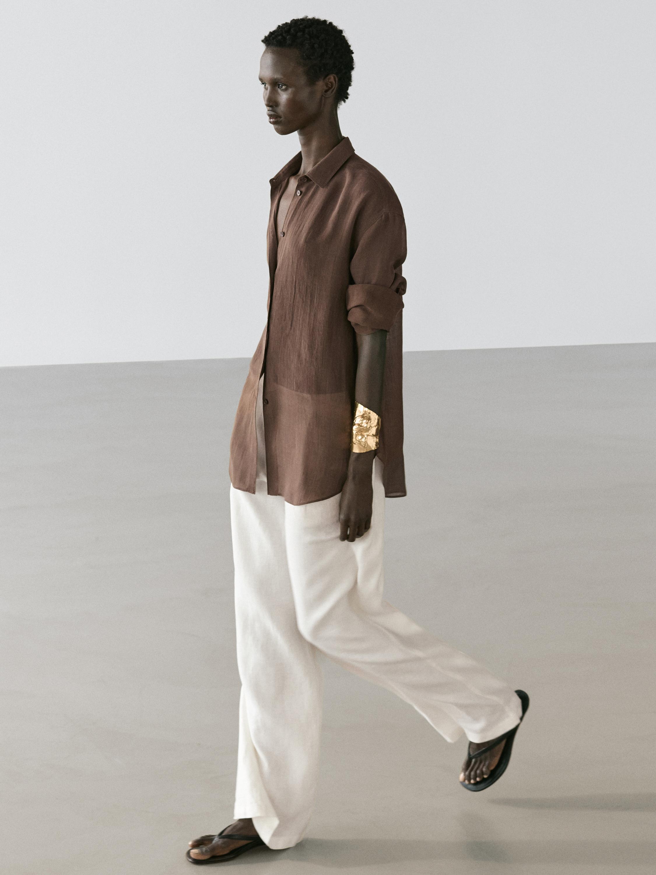 Flowing shirt with shirt collar — BROWN