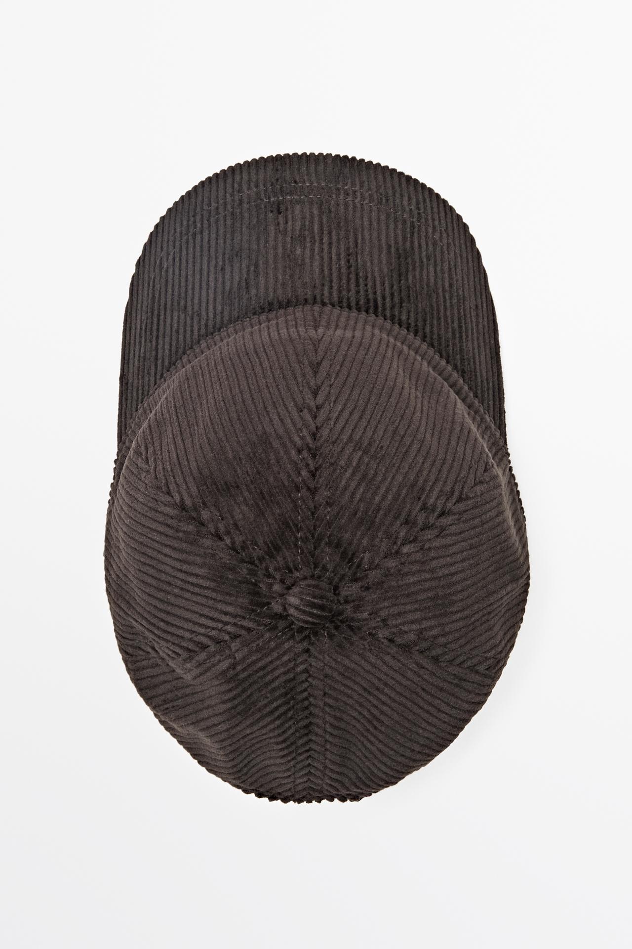 Corduroy cap — BROWN