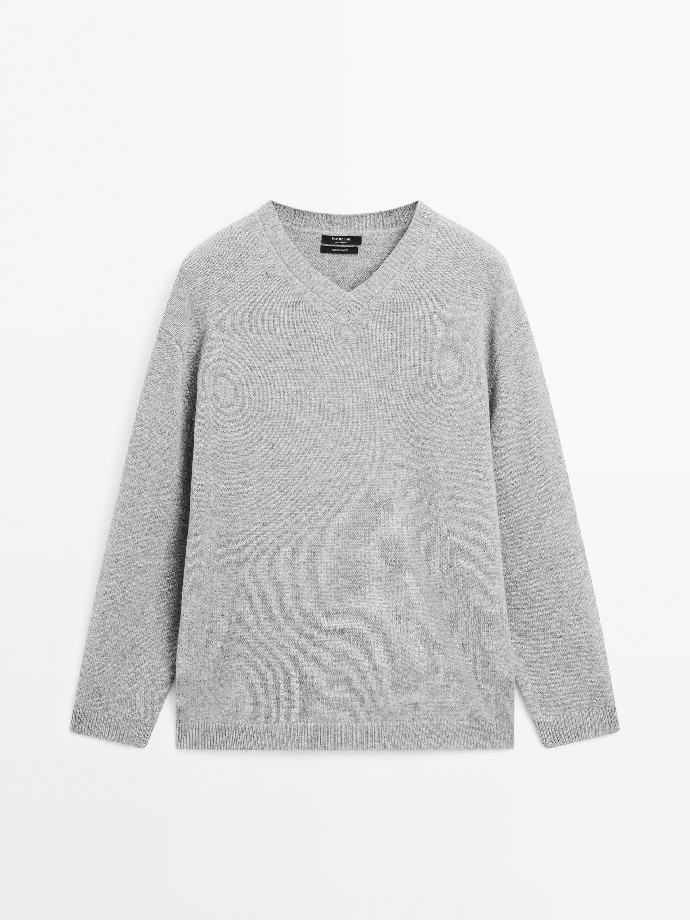 100% cashmere oversize V-neck sweater