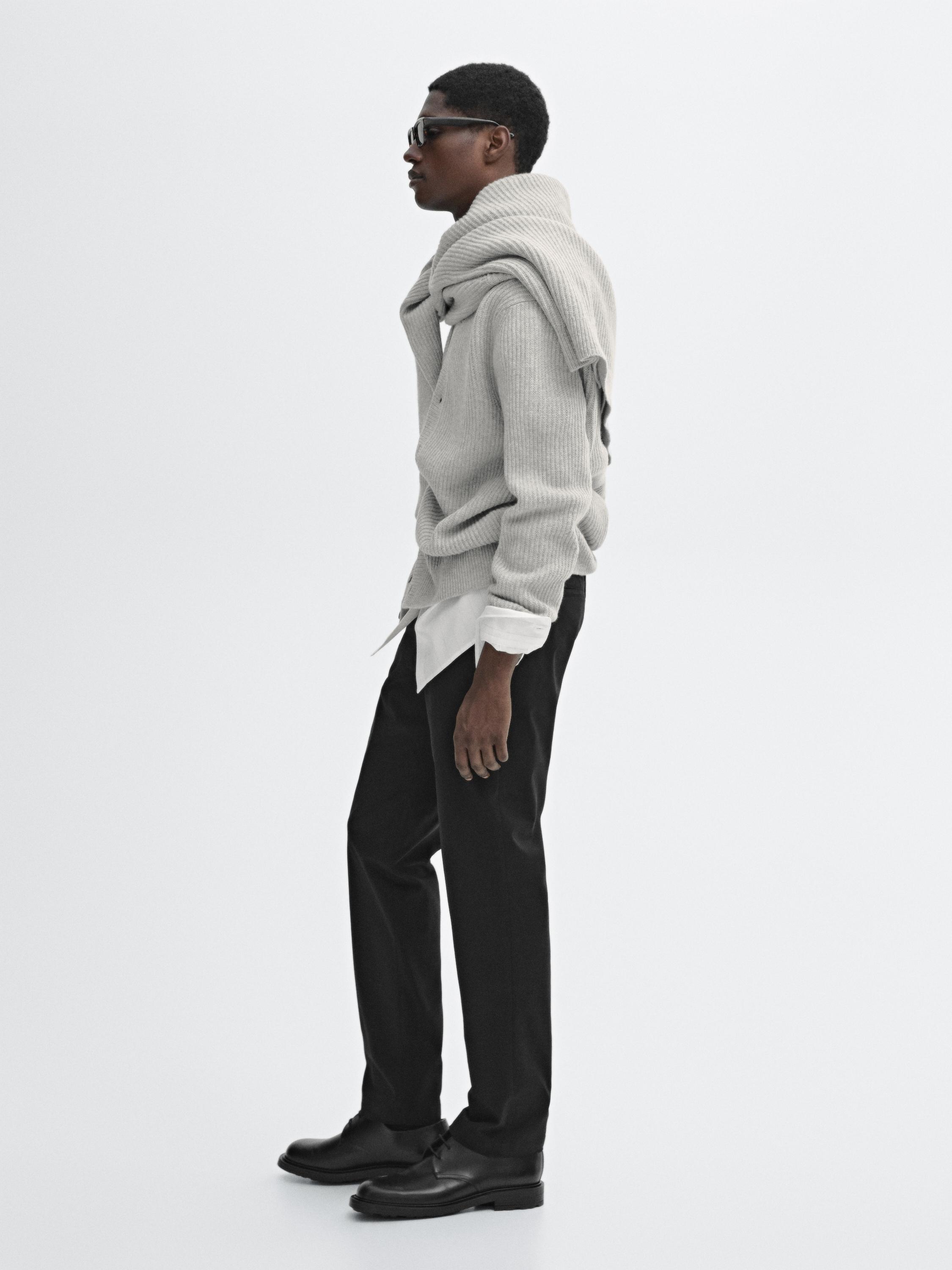 Pantalón sarga slim fit