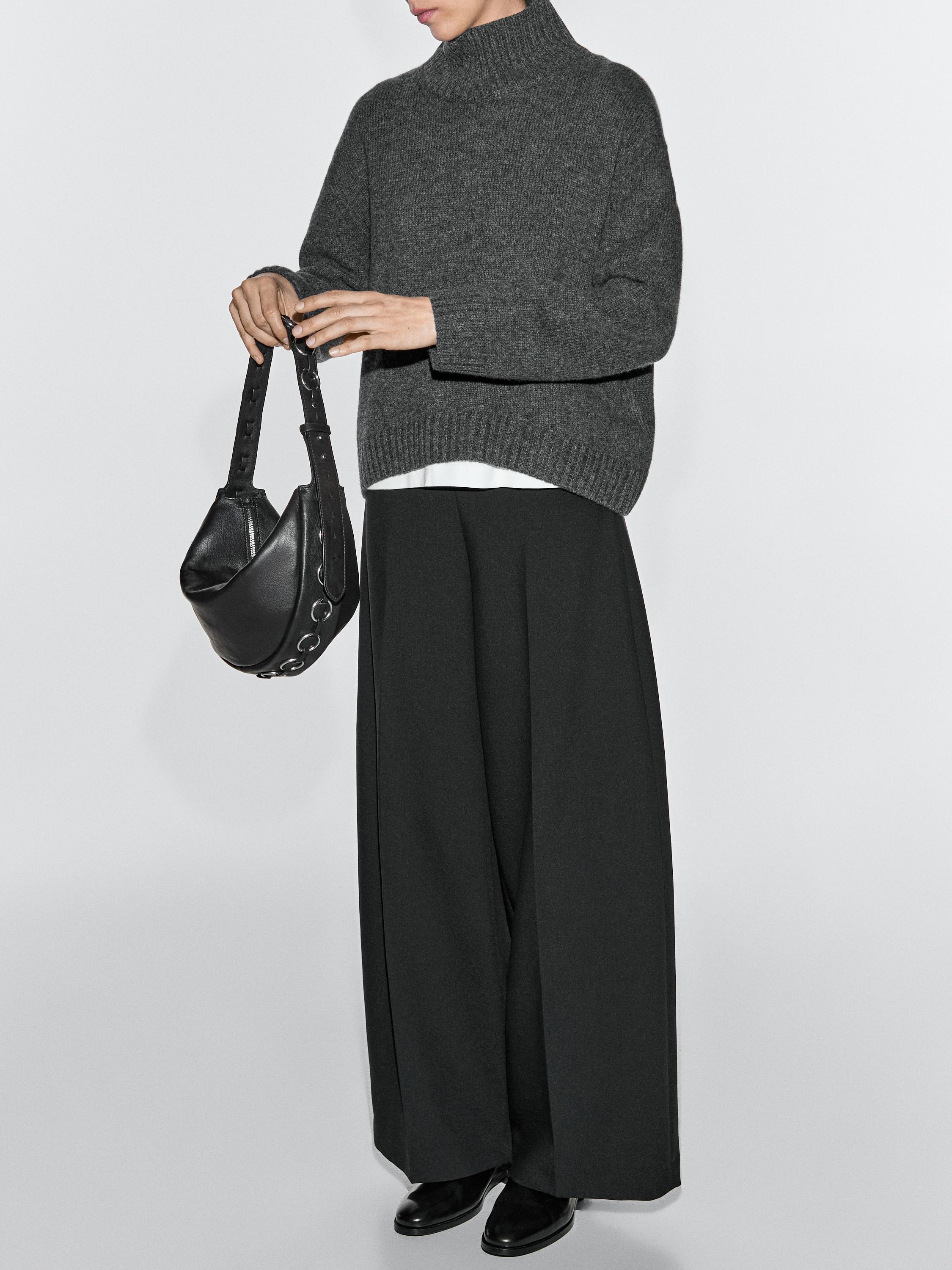 Nappa leather bag with eyelets — BLACK
