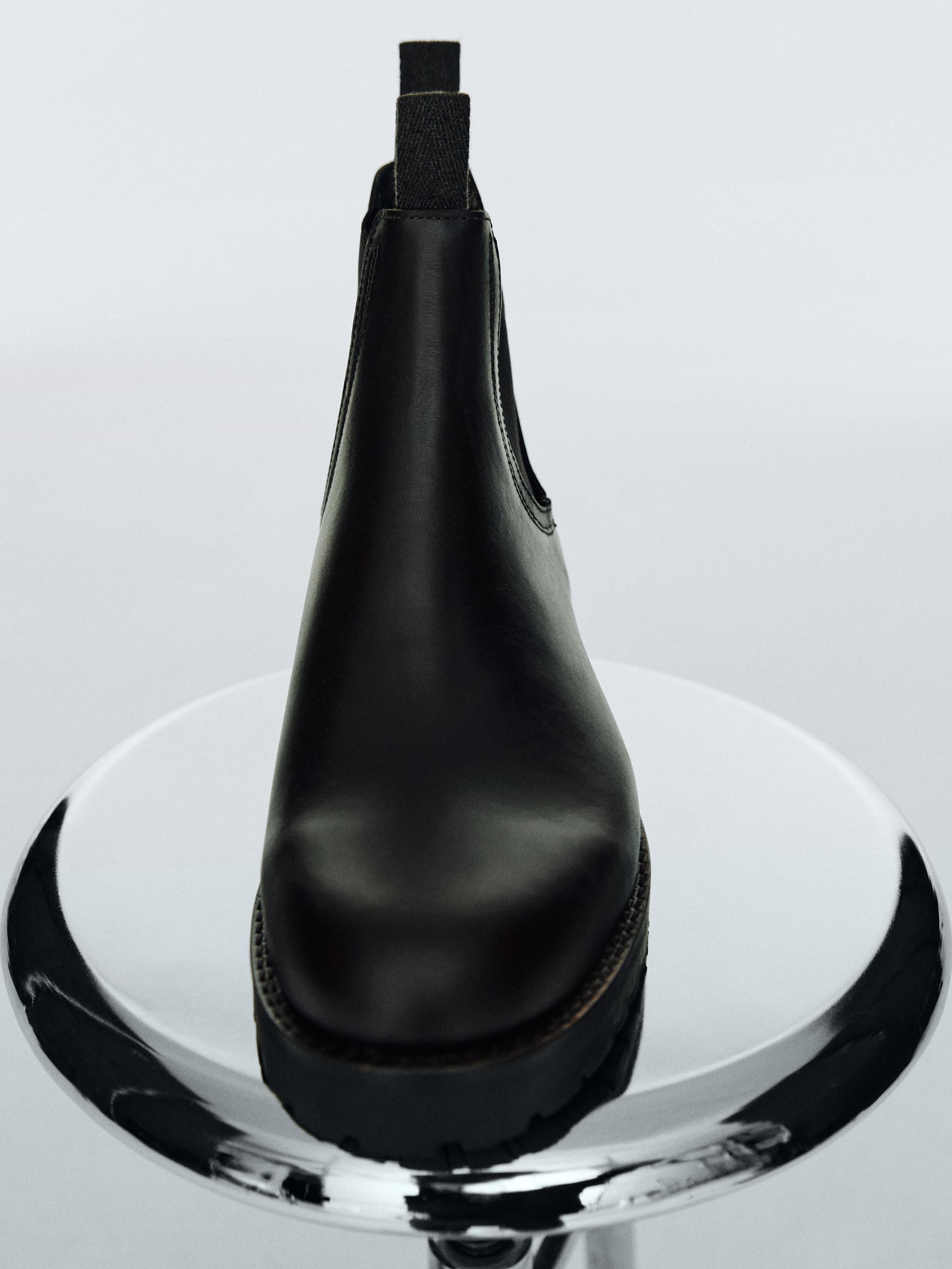 Leather Chelsea boots — BROWN