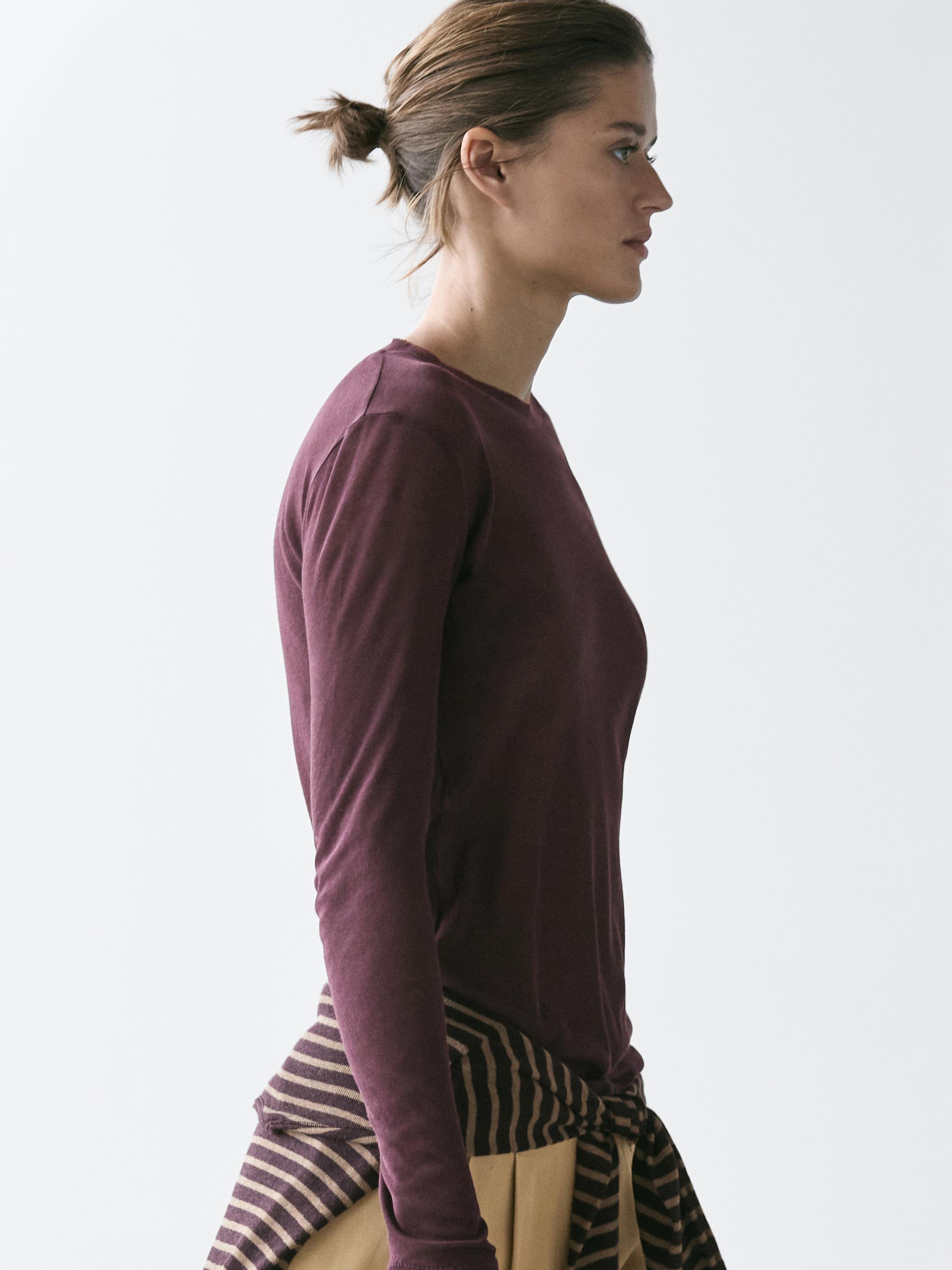 100% cotton semi-sheer T-shirt with collar detail — BURGUNDY