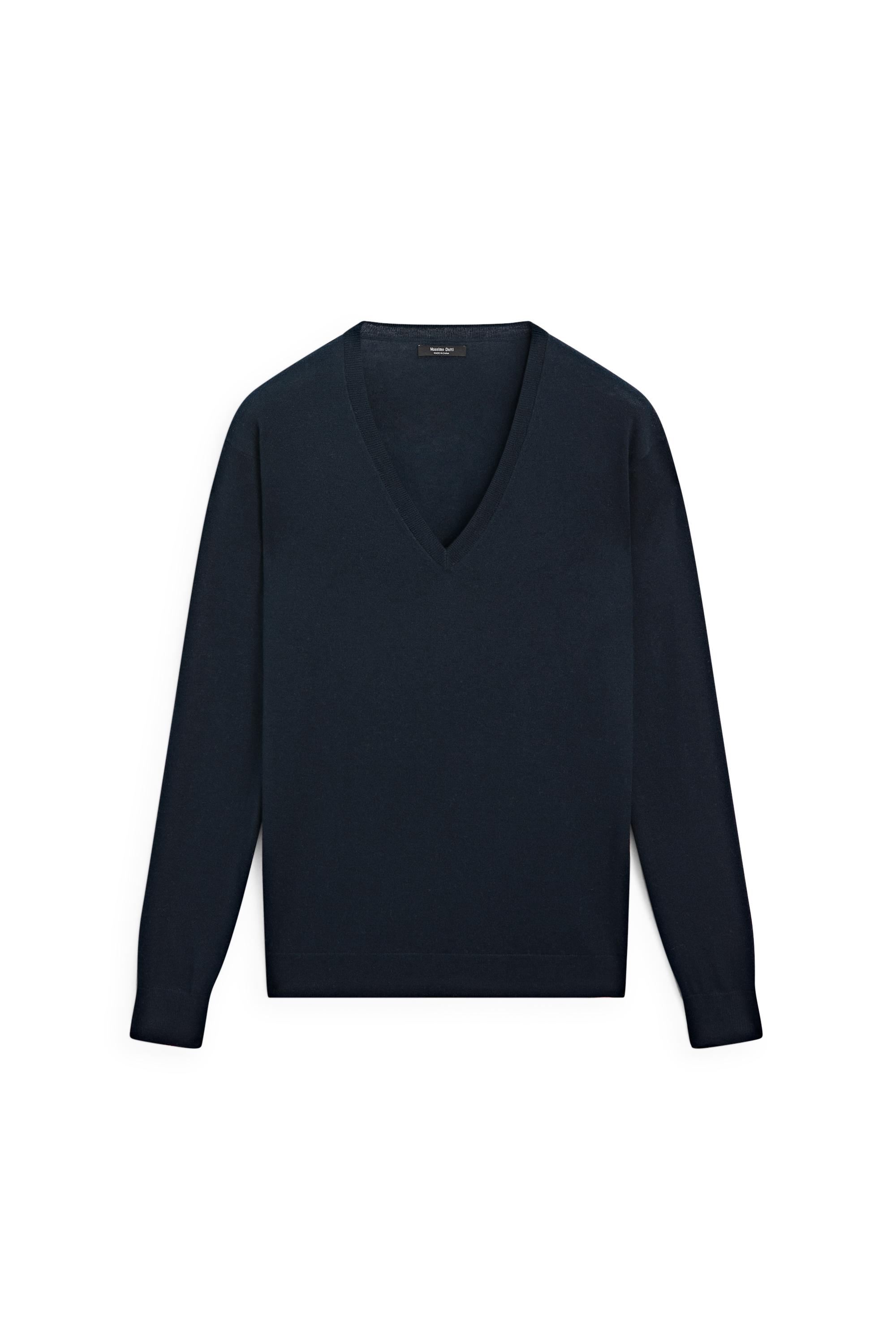 V-neck knit sweater — NAVY BLUE