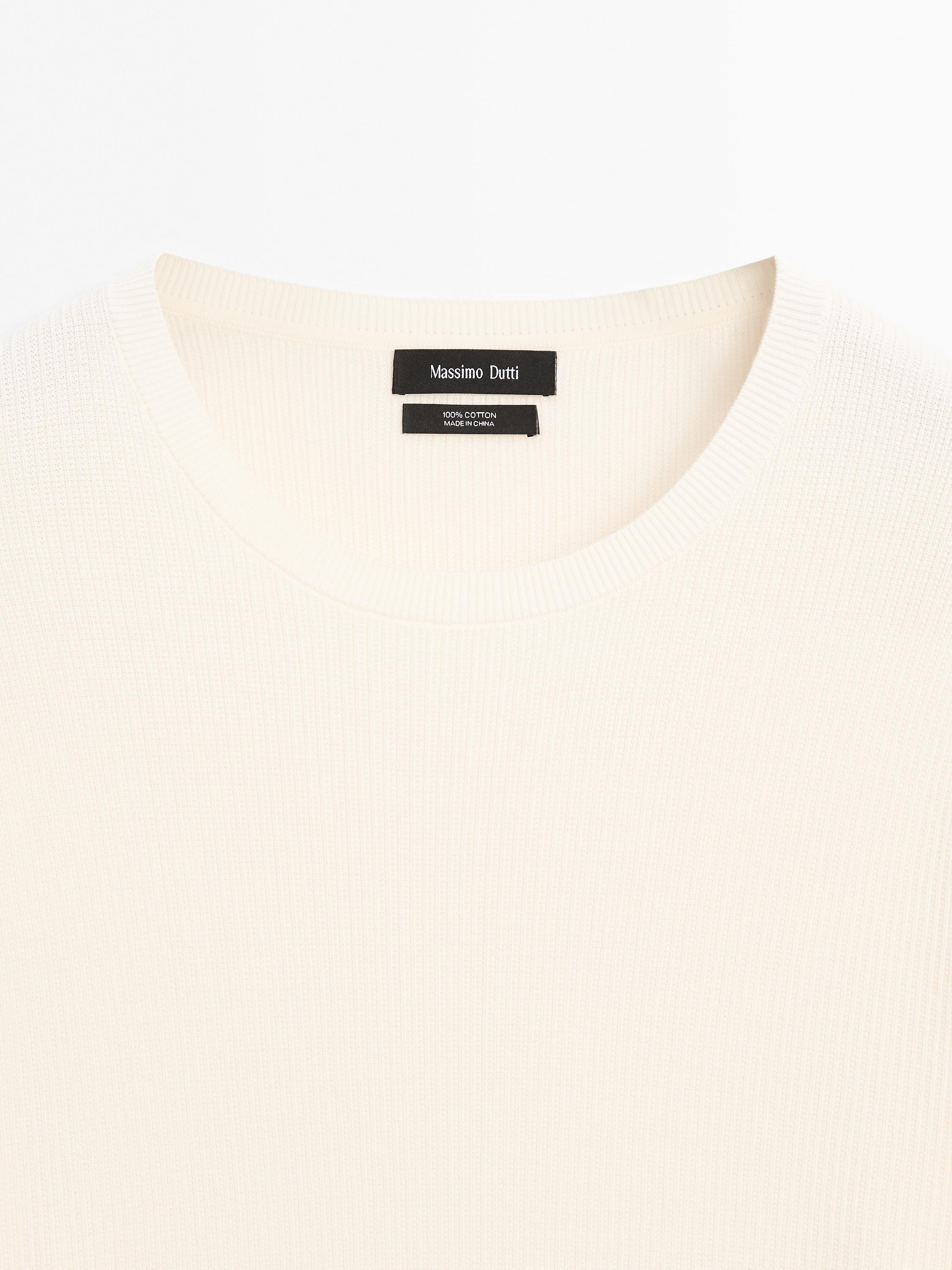 Textured knit short sleeve T-shirt