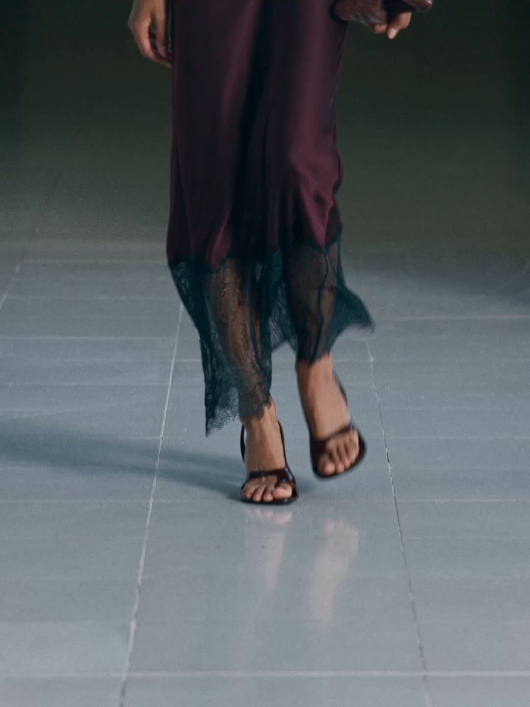 Robe longue nuisette satinée - STUDIO