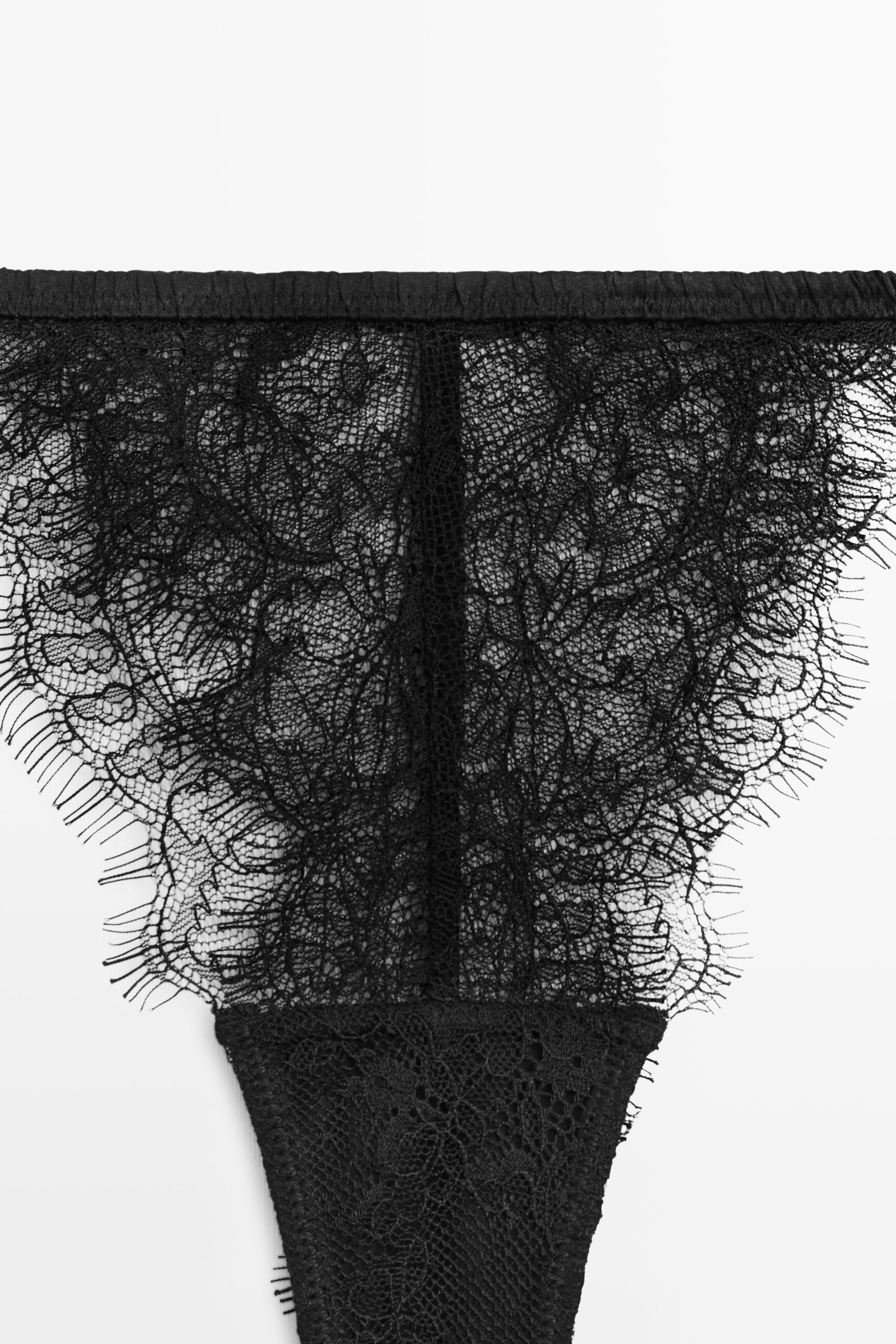 Scalloped lace thong — BLACK