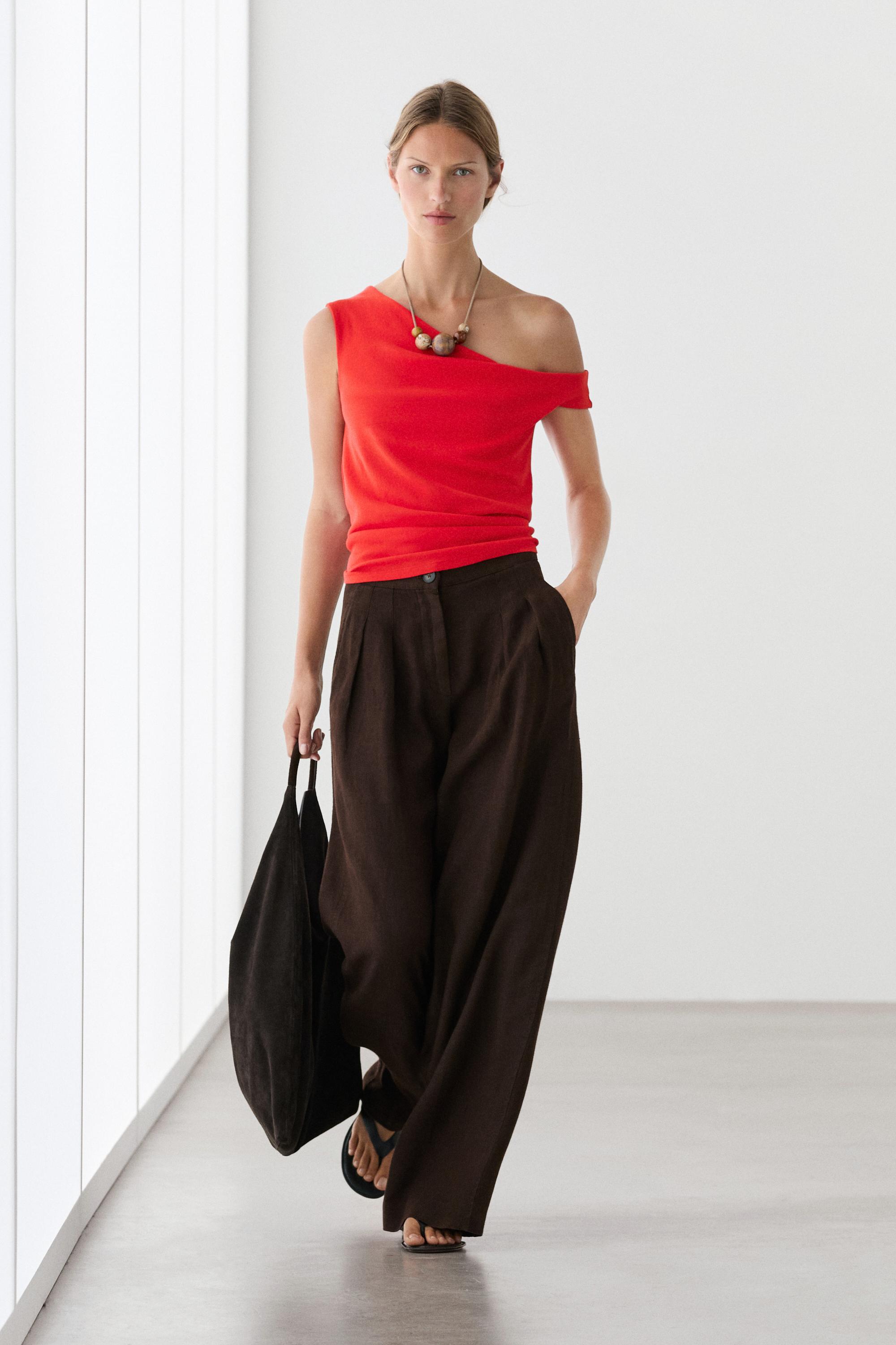 Asymmetric off-the-shoulder top