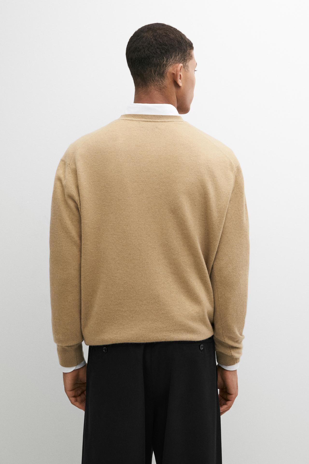 Knit 100% cashmere round neck sweater — MEDIUM CAMEL