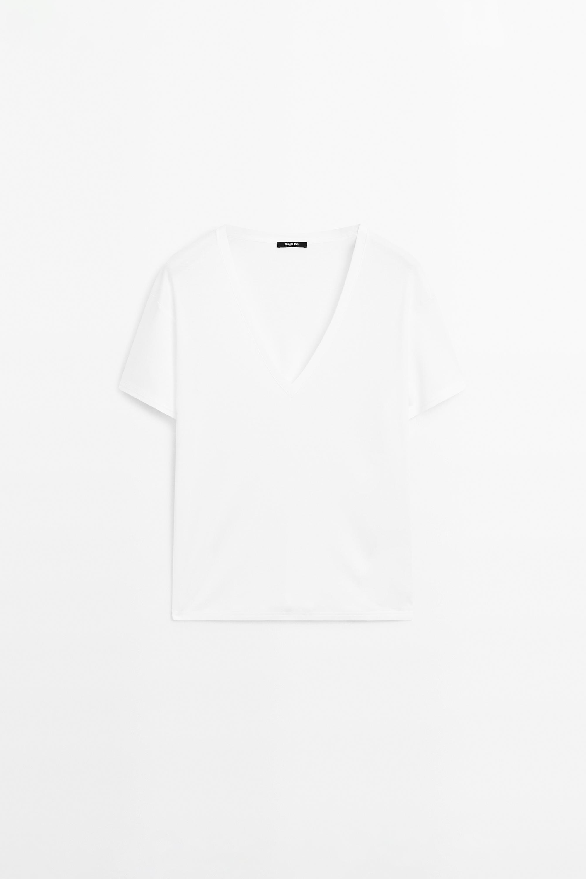 Flowing V-neck T-shirt