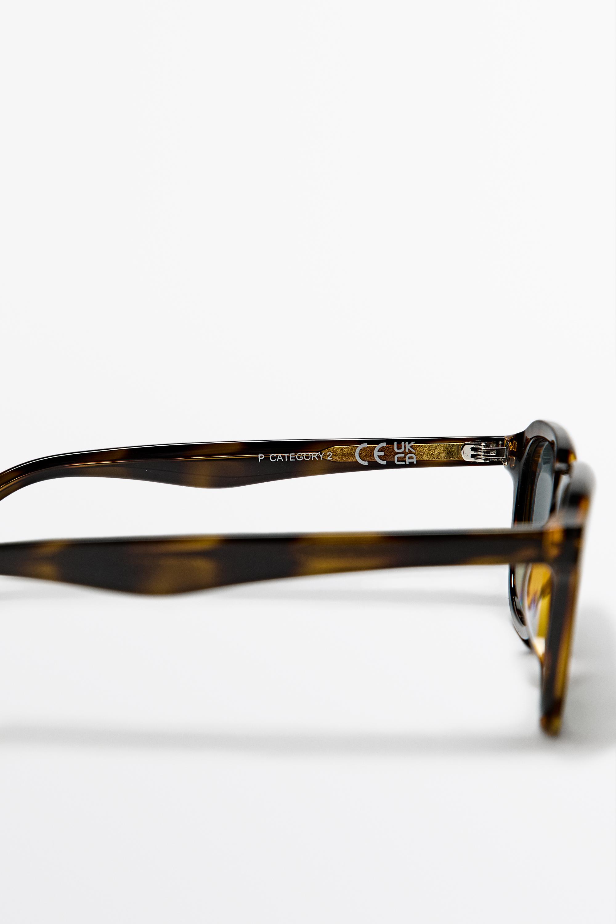 Square sunglasses — BROWN