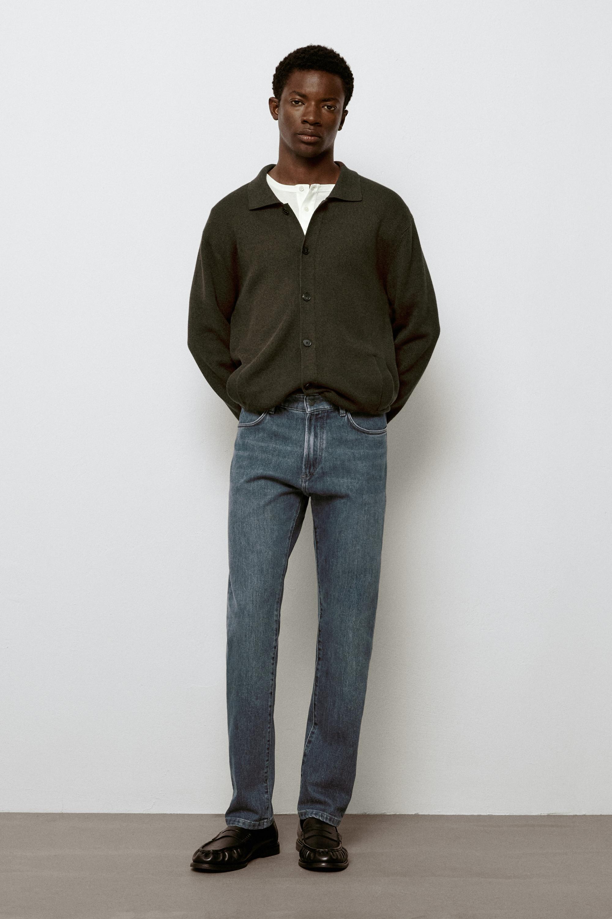 Enzymatic tapered fit jeans — DEEP BLUE