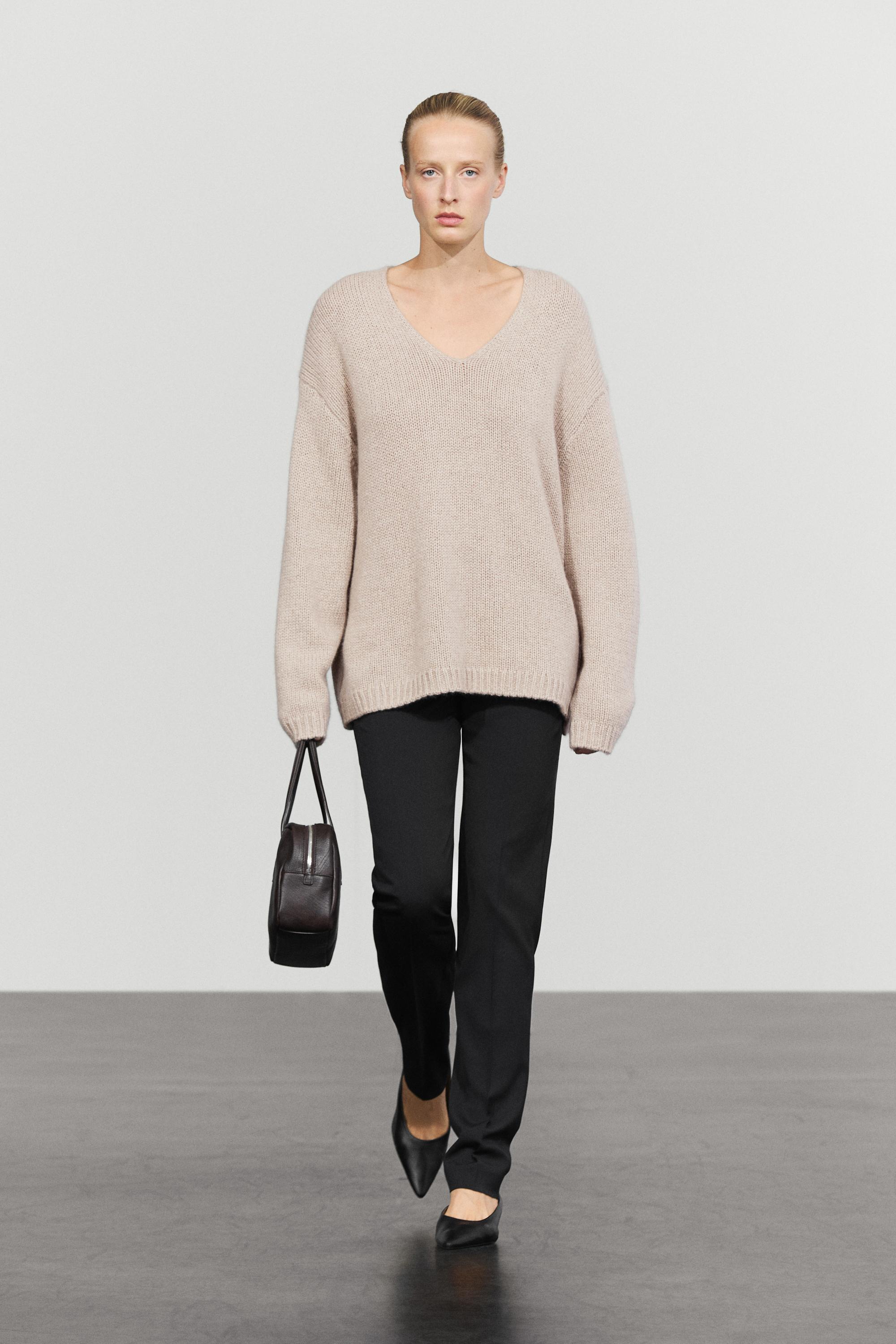 100% cashmere V-neck sweater - thumbnail 7