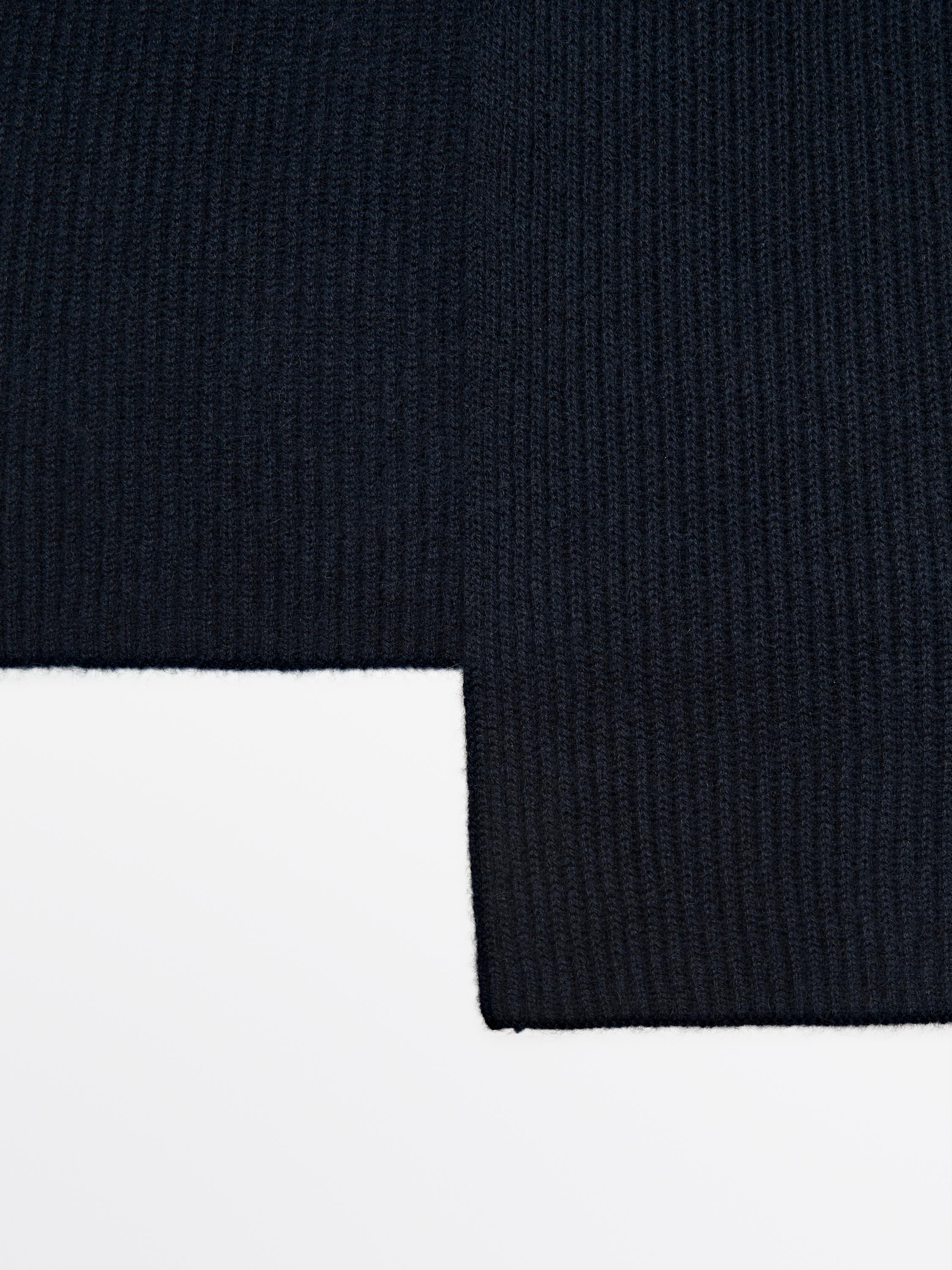 Ribbed 100% cashmere scarf