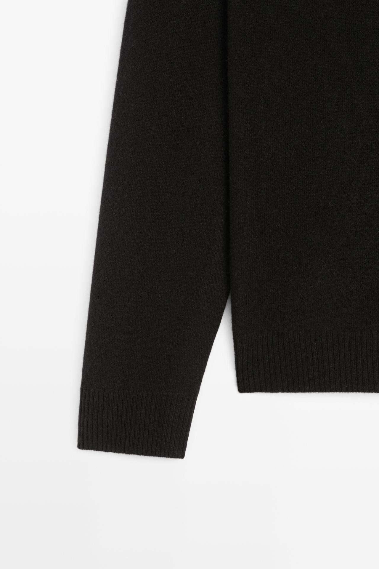 Wool blend round neck knit sweater — BLACK