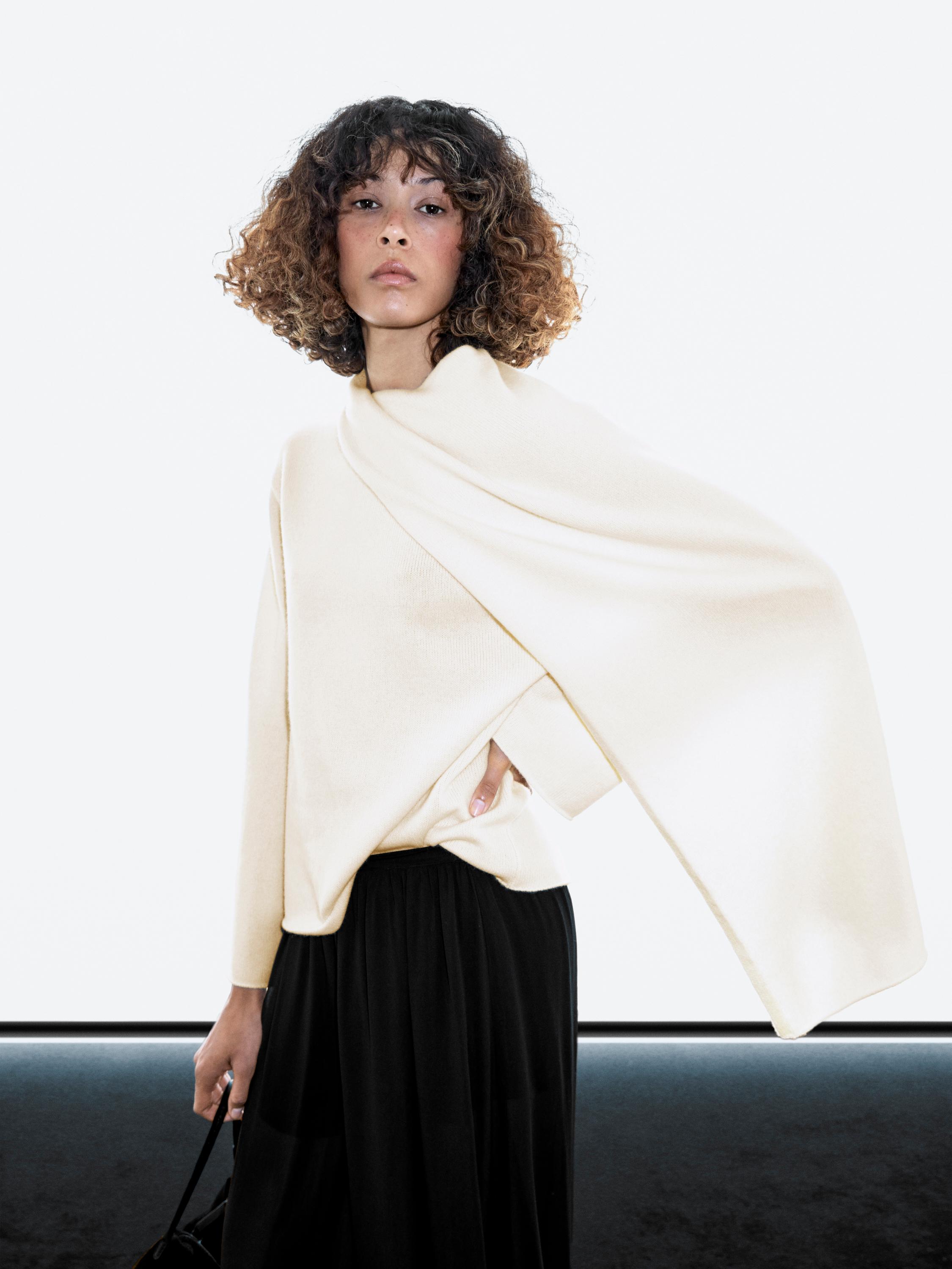 100% wool knit sweater with scarf