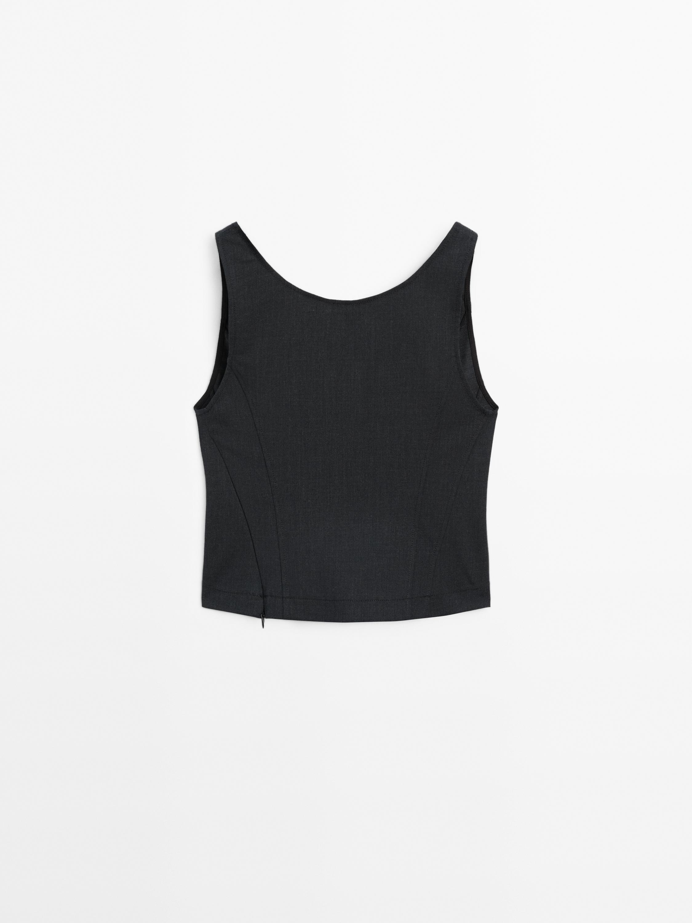 Top stretch cu cusături decorative