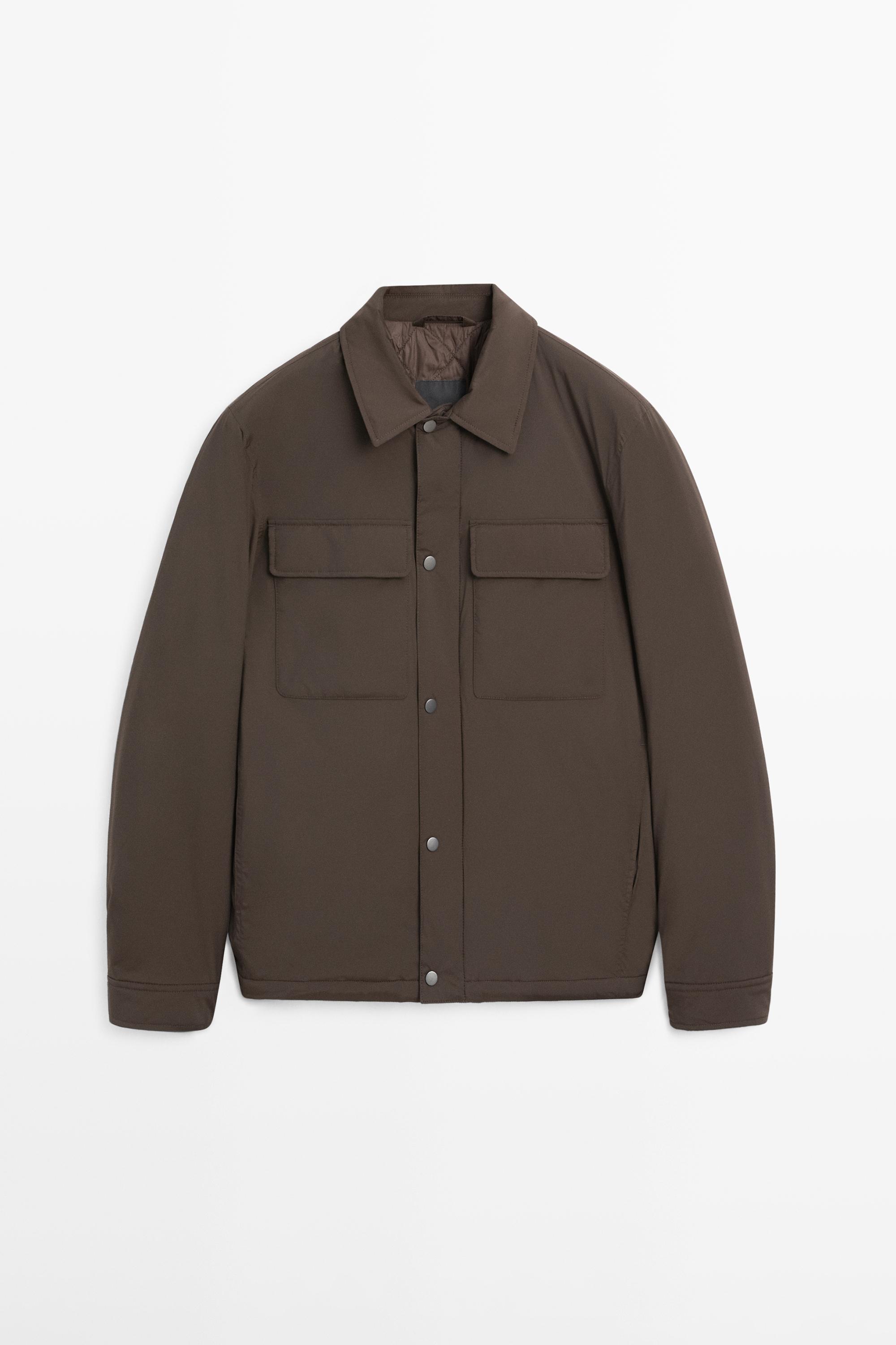 Camisa larga com bolsos e gola