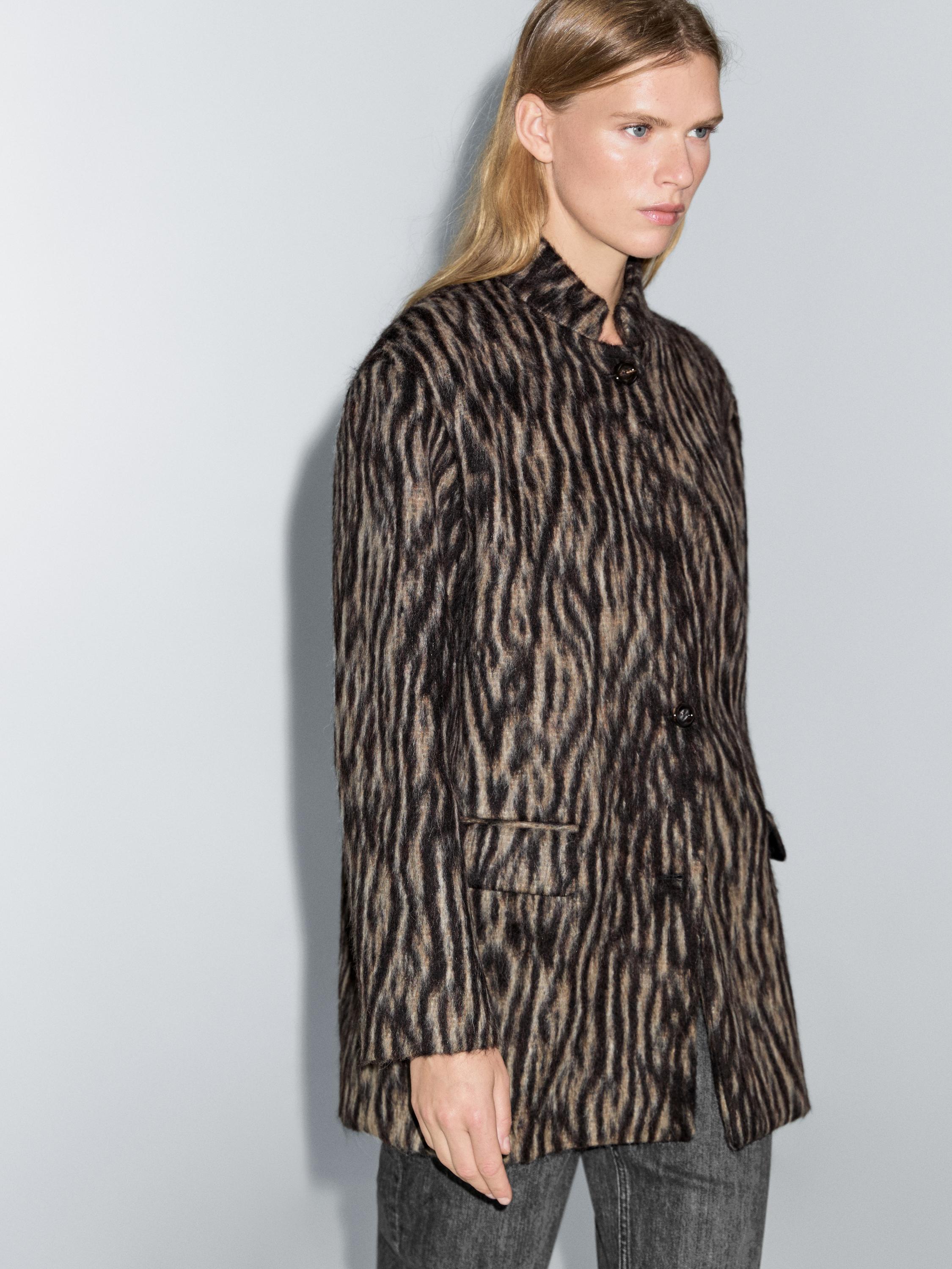 Пальто из смесовой шерсти с анималистическим принтом