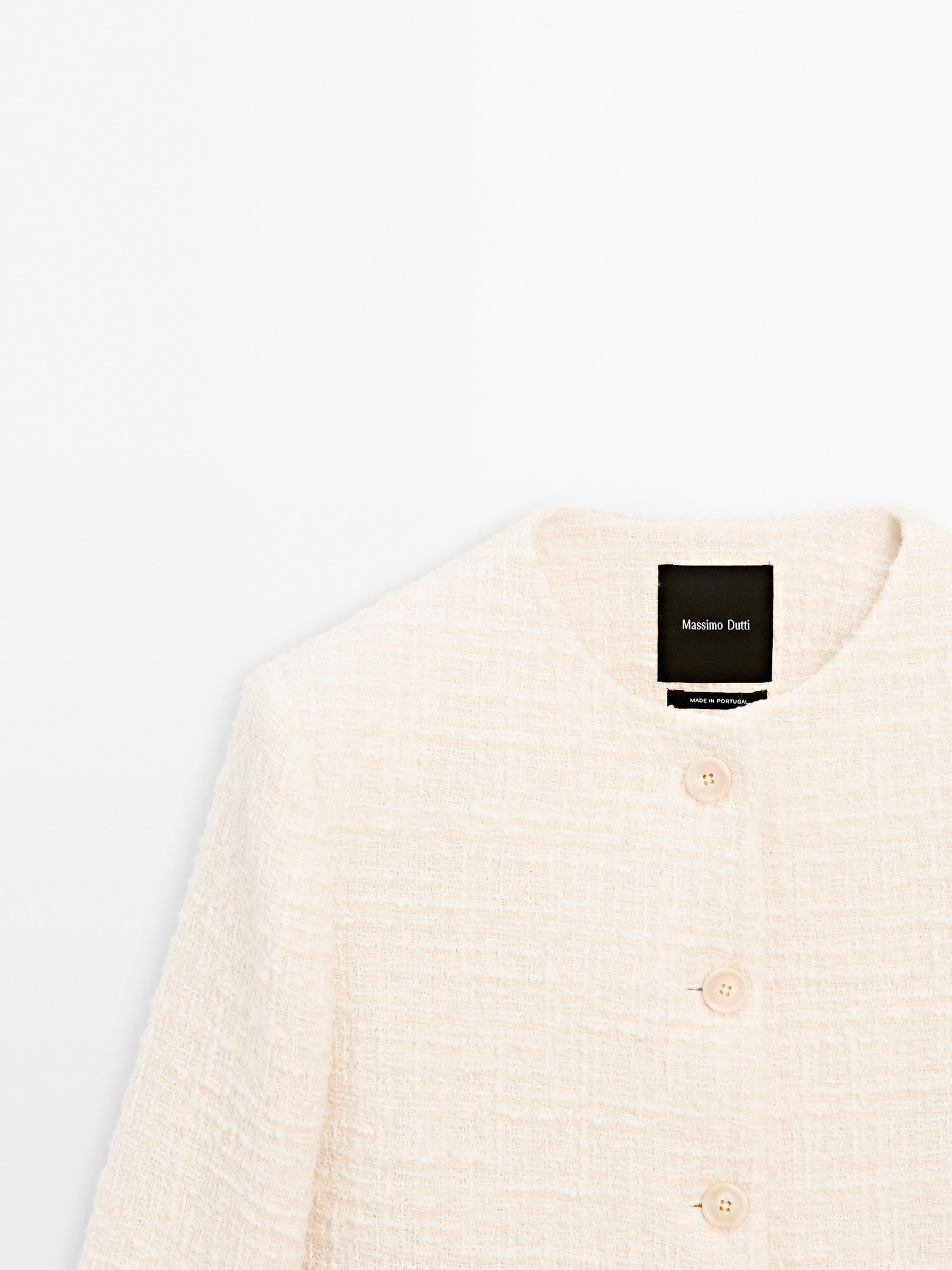 Cropped jacket with matching buttons