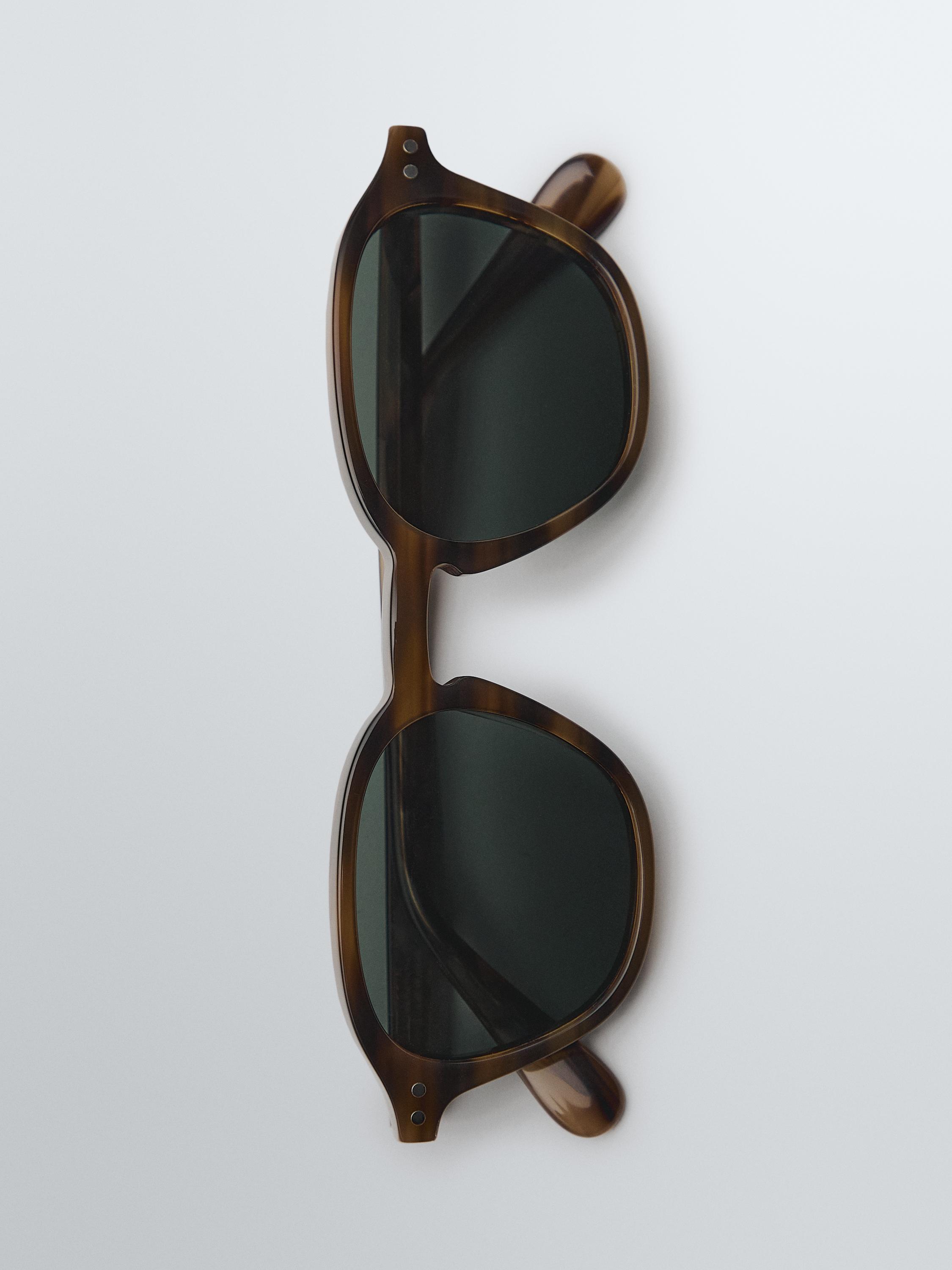 Round sunglasses — EMERALD