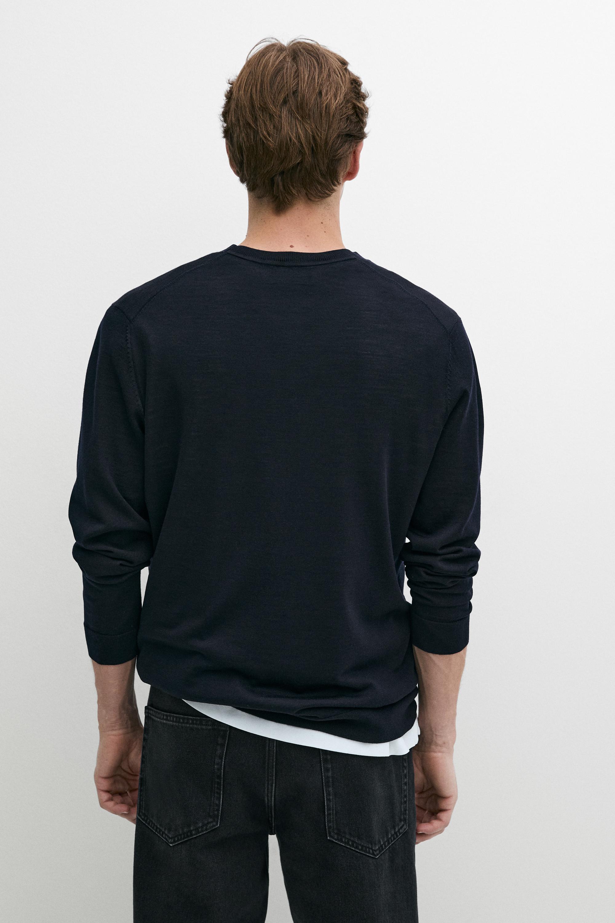 100% merino wool knit round neck sweater — NAVY BLUE