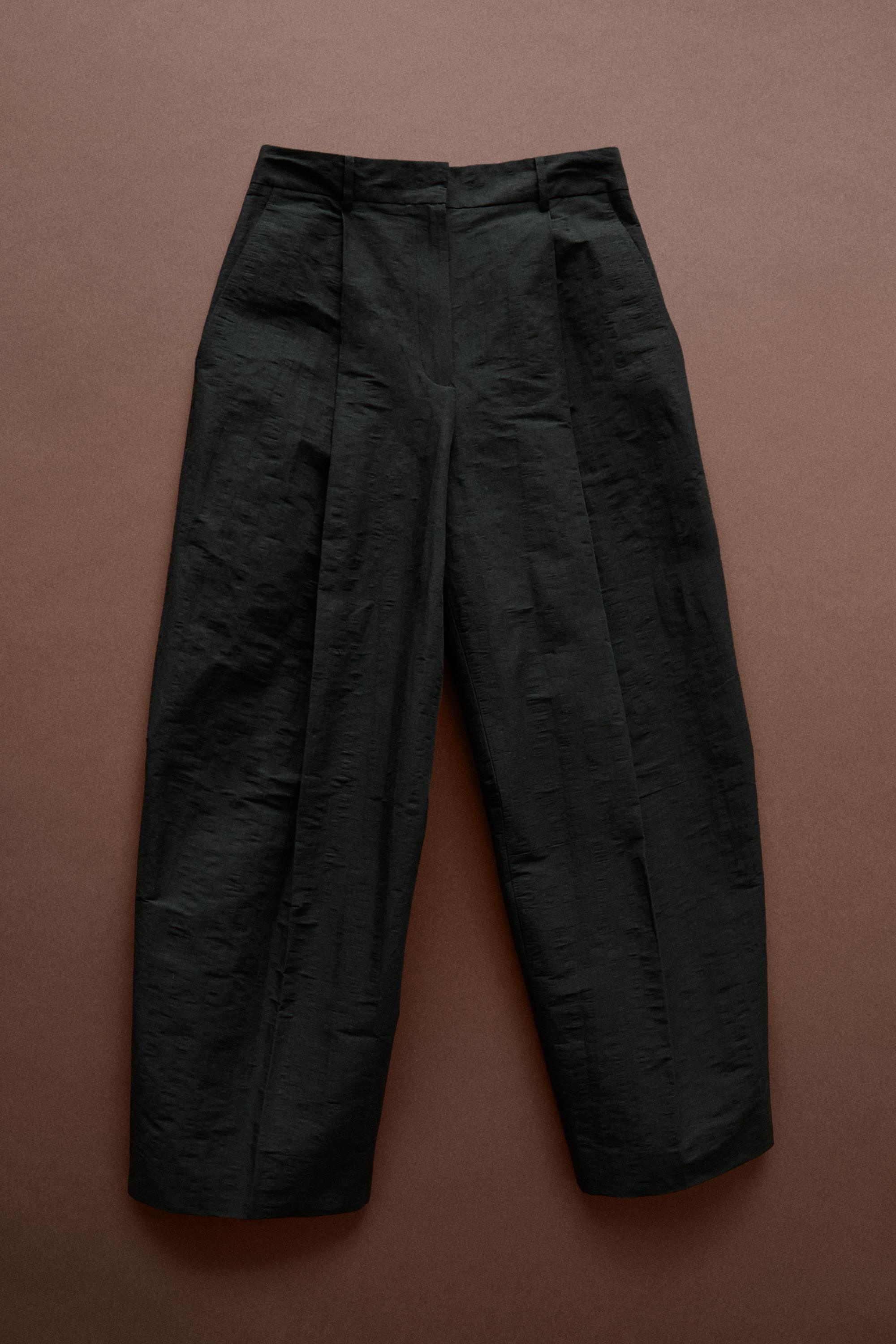 Linen blend pleated trousers - STUDIO — BLACK