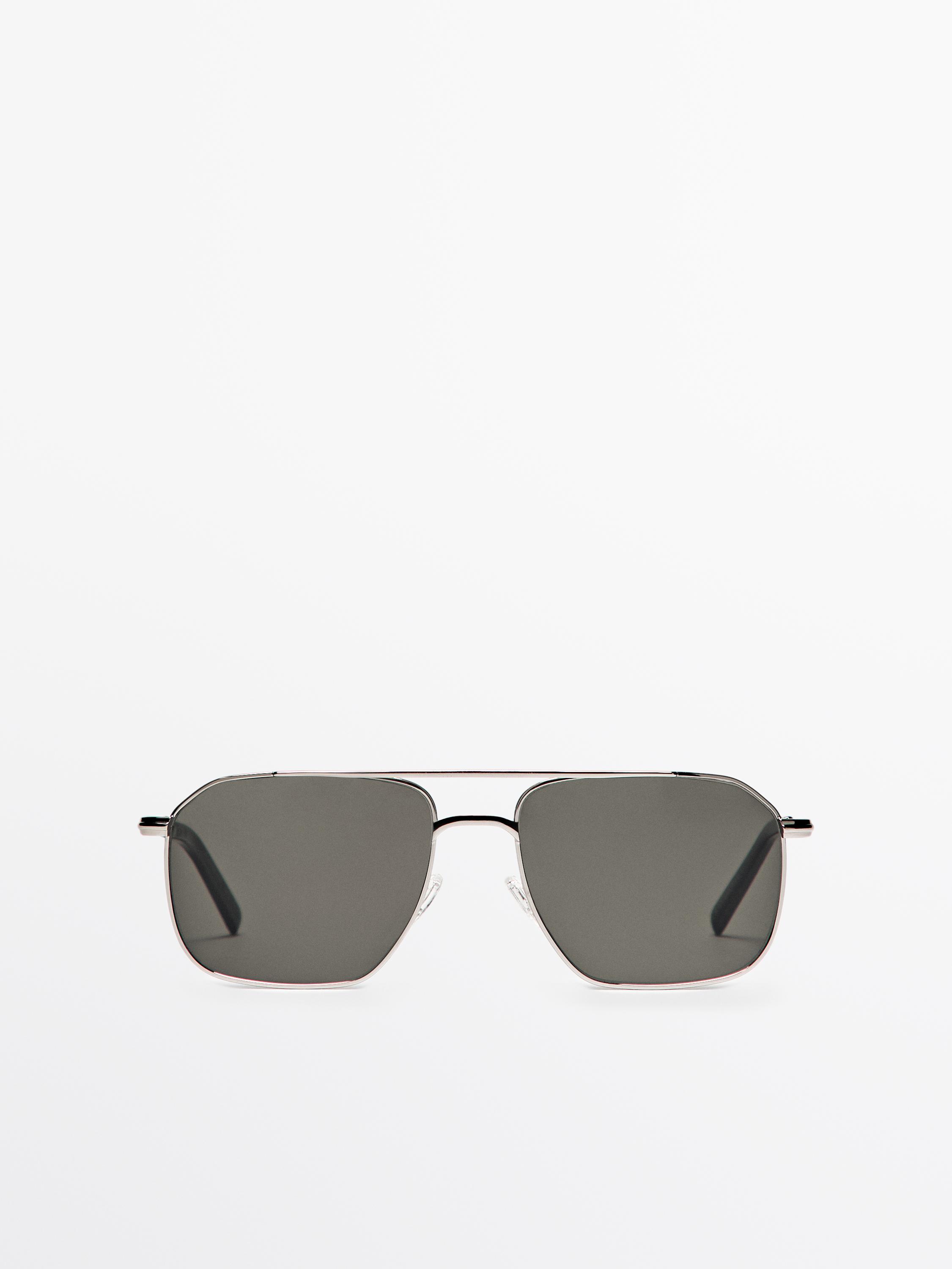 Metallic aviator sunglasses