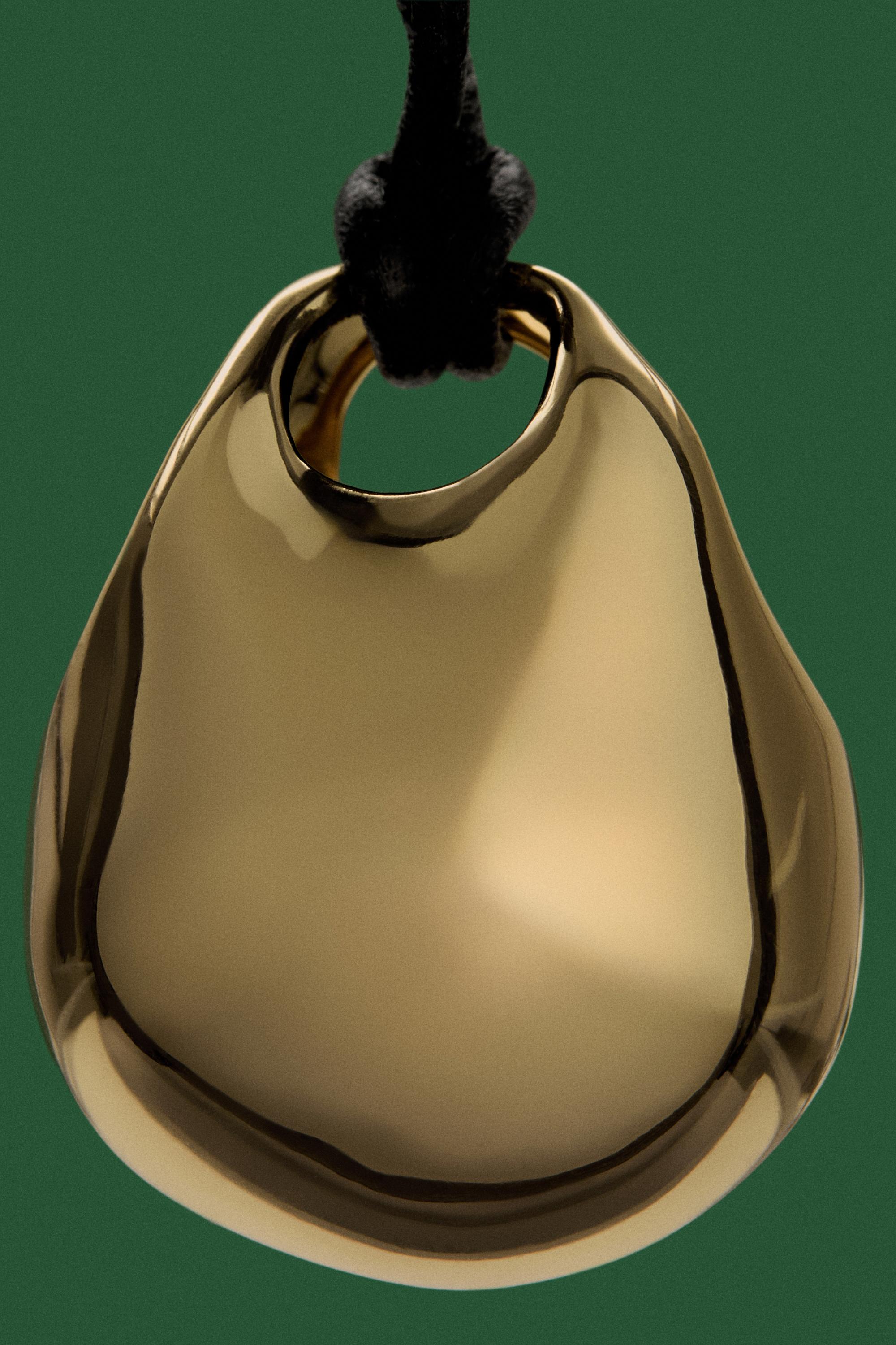 Oval bag pendant necklace — GOLDEN