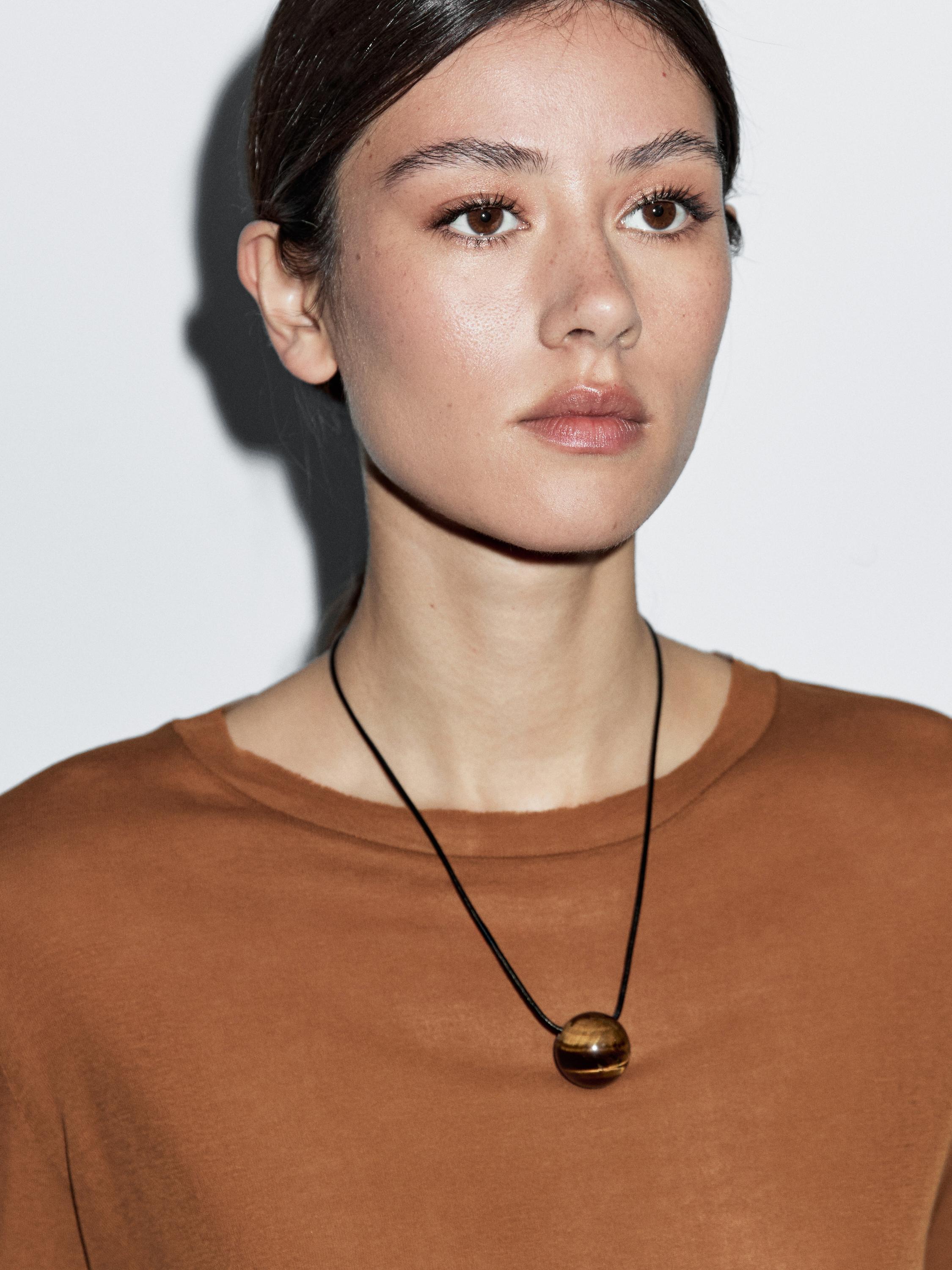 100% cotton semi-sheer T-shirt with collar detail